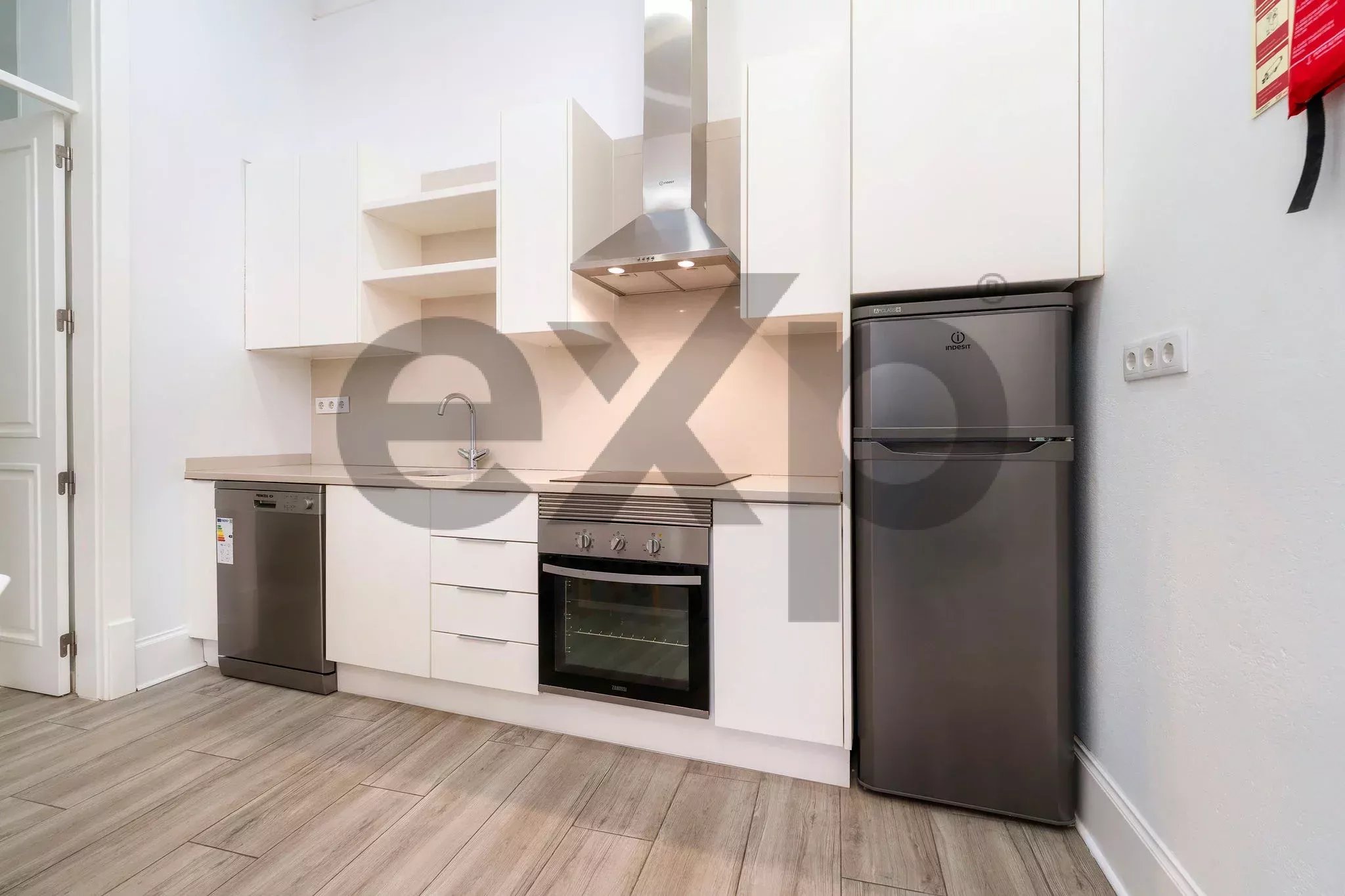 Stunning Large Townhouse in the Heart of Olhão