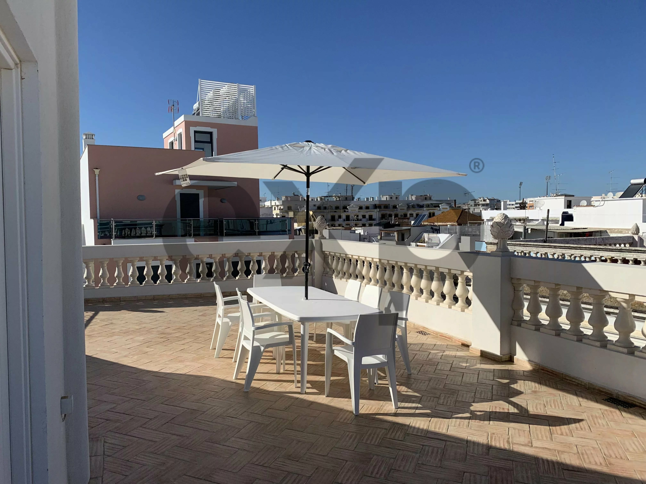 Stunning Large Townhouse in the Heart of Olhão