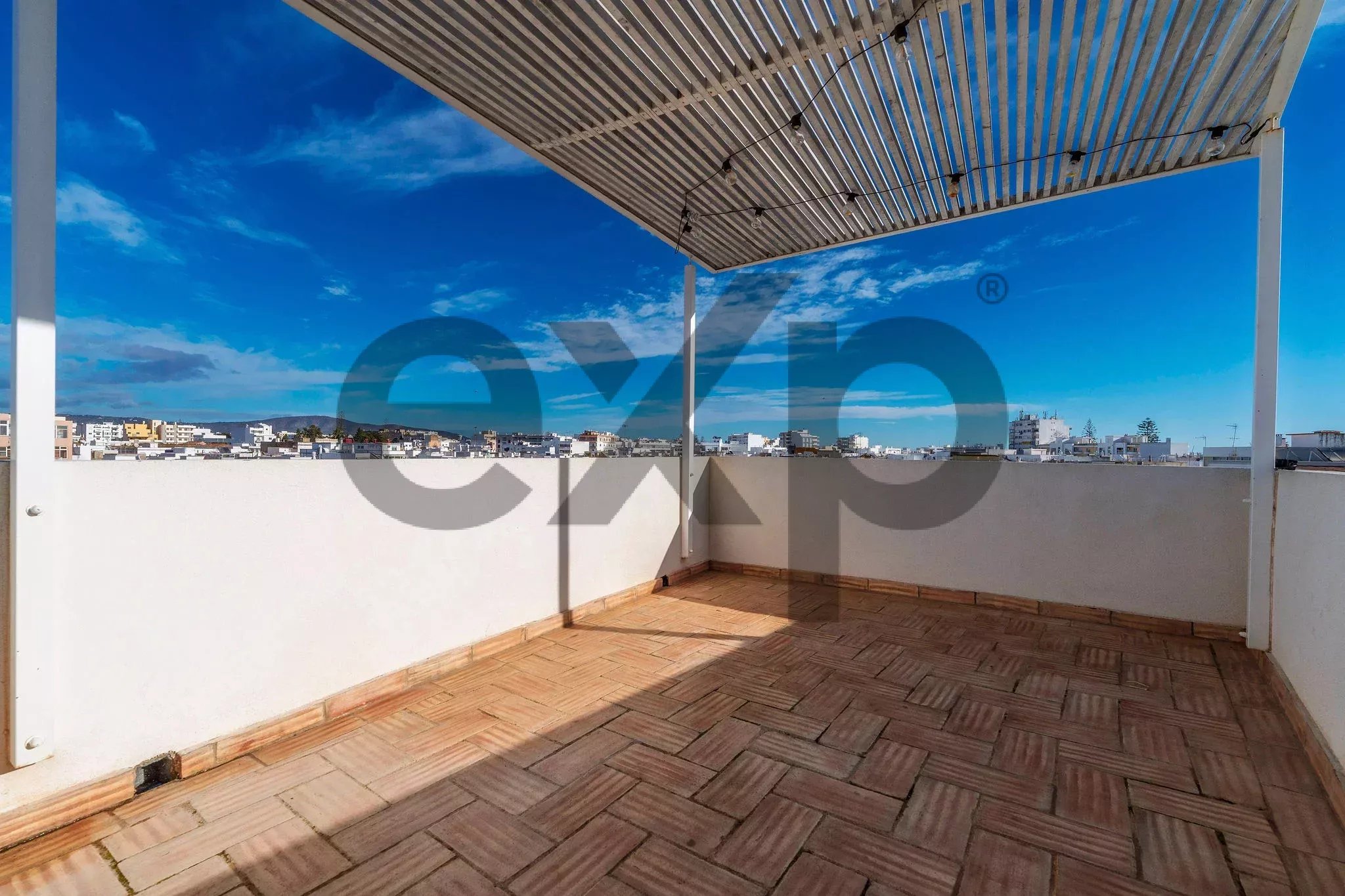 Stunning Large Townhouse in the Heart of Olhão