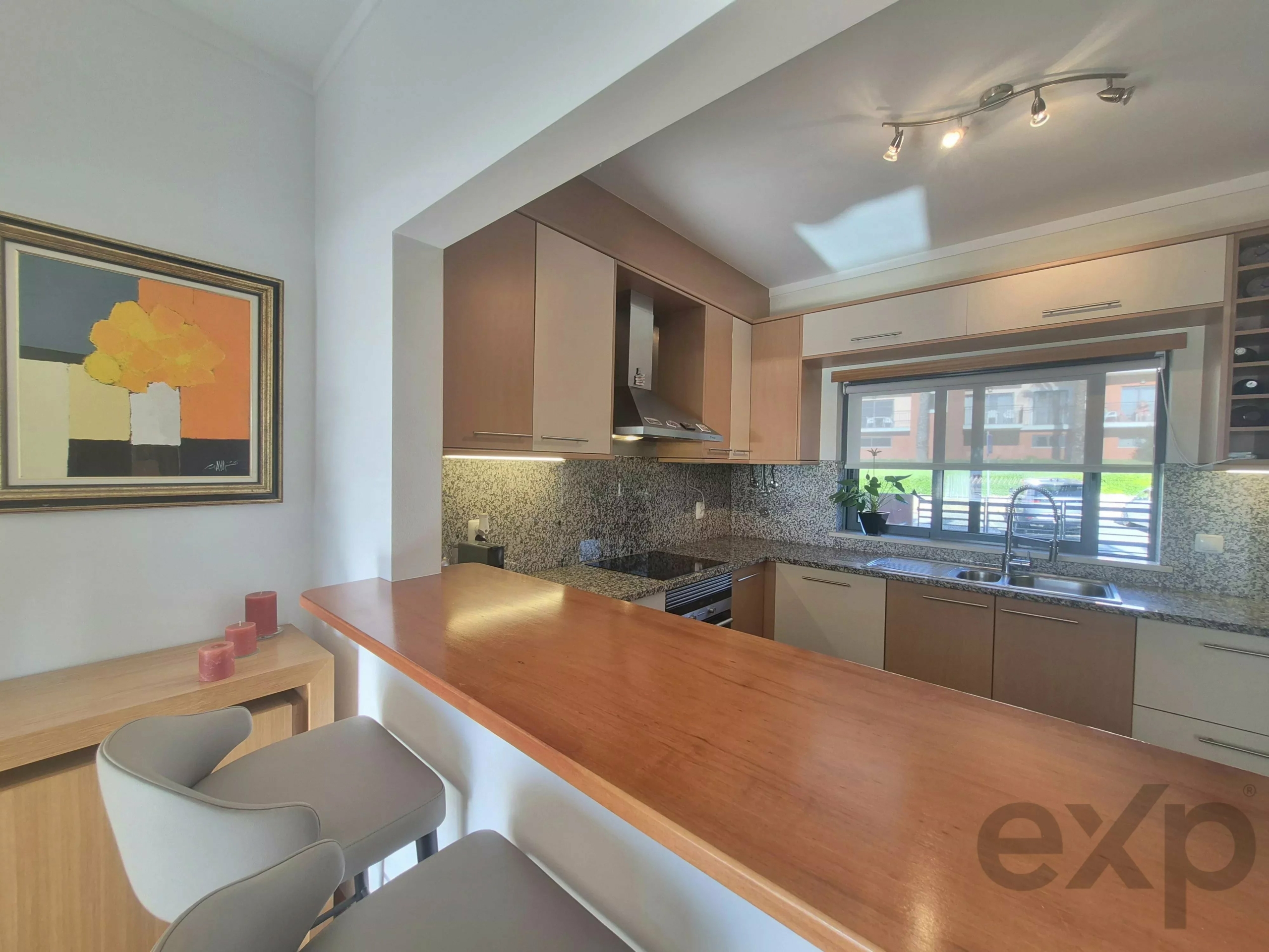 Semi-detached house with independent Apartment & rooftop – Exceptional panoramic view
