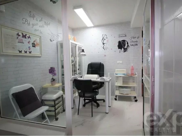 Store for sale in Cabanas shopping center
