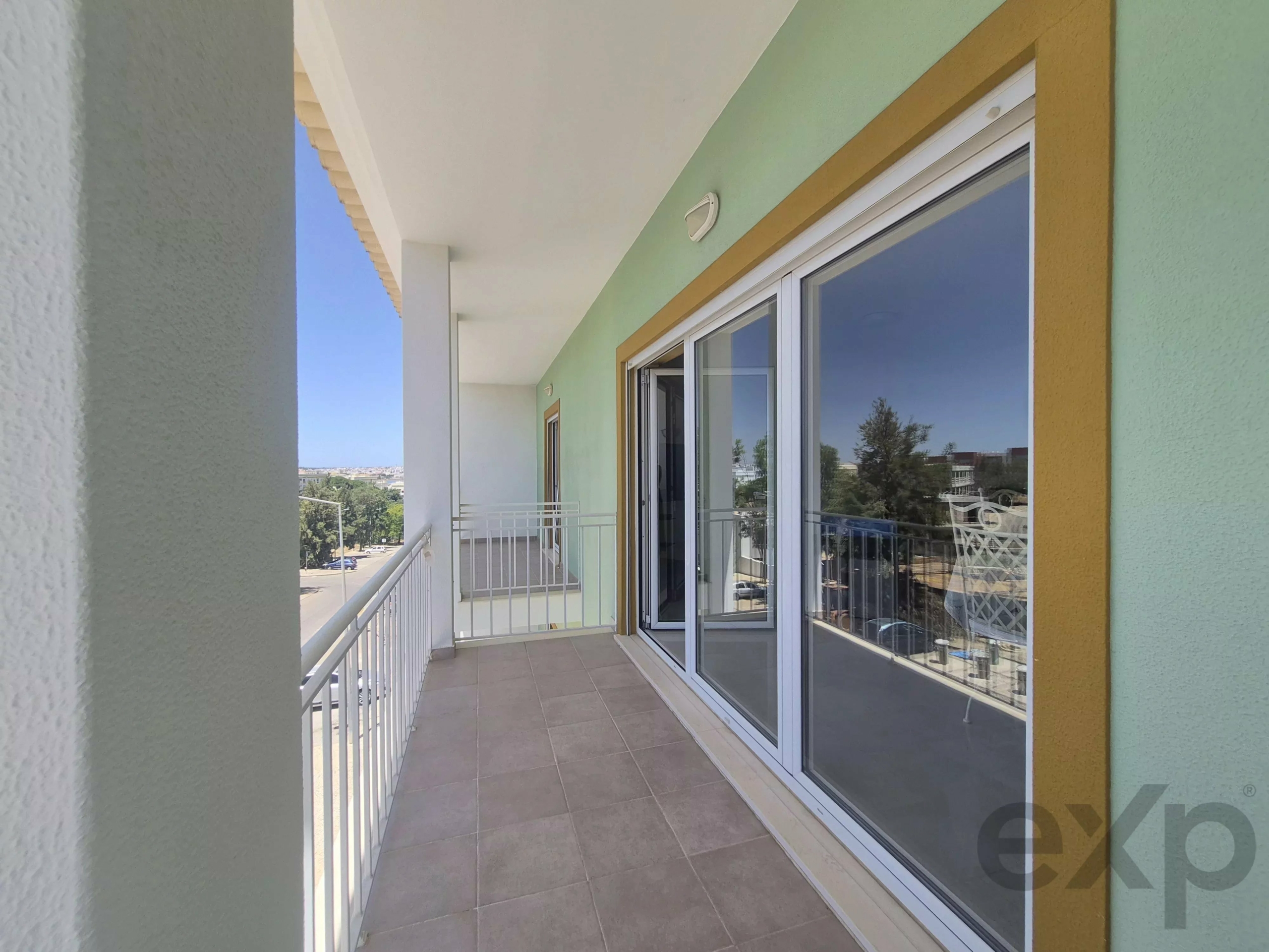 3 Bedroom Apartment, duple garage, Ferragudo area.