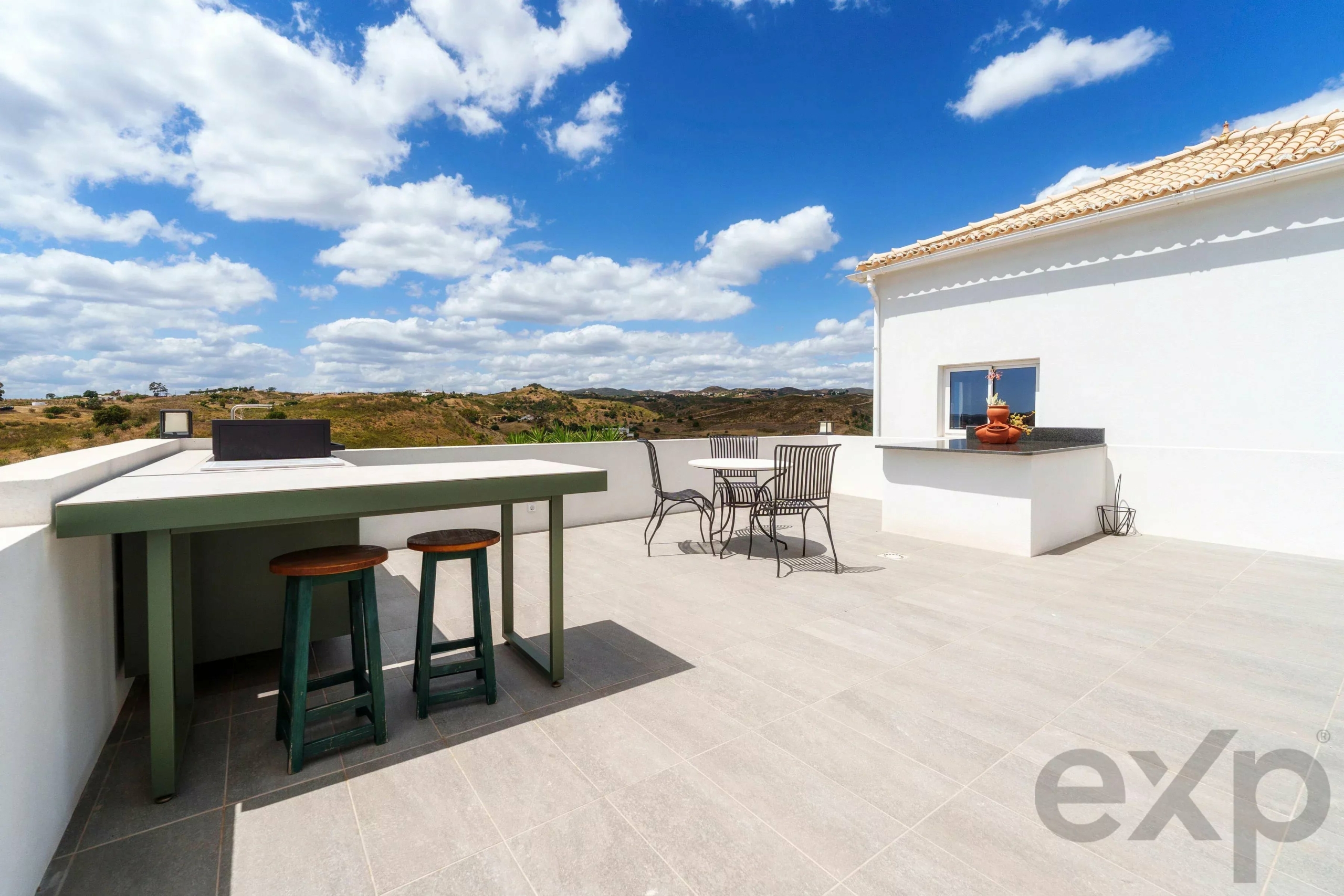 Renovated 5 Bed Countryside Villa with Pool, Panoramic Views, 2 Hectares