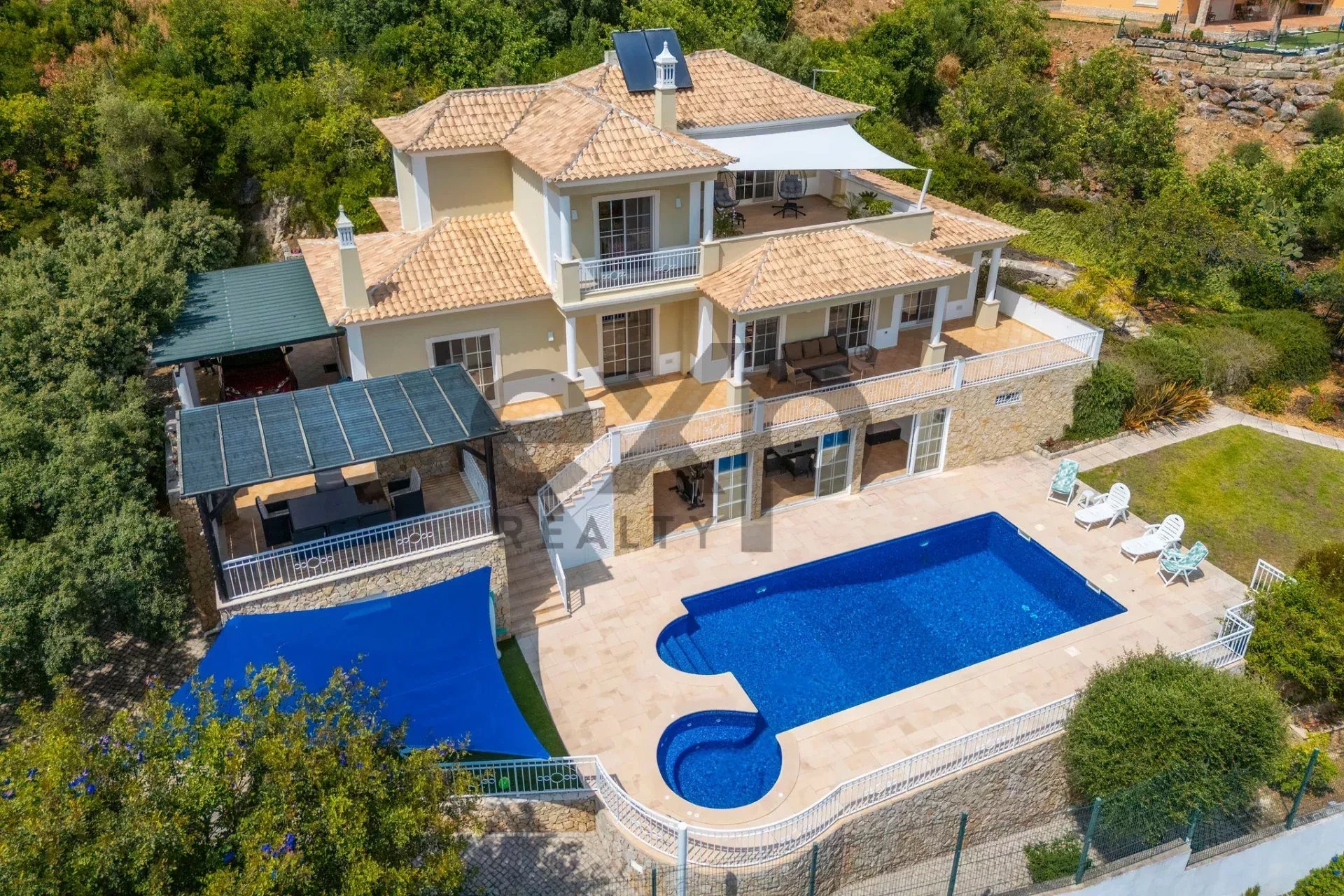 Four bedroom villa with open views and pool in São Bras de Alportel, Algarve