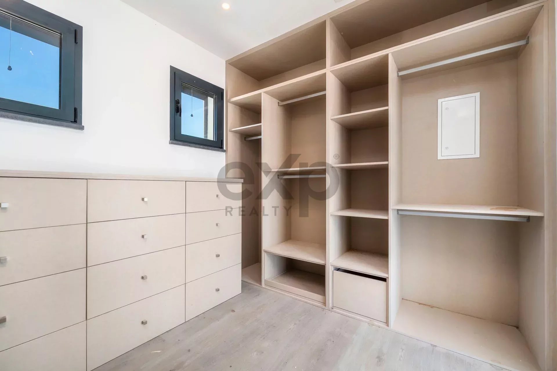 Contemporary Newly Built T6 Villa by Tavira Waterfront