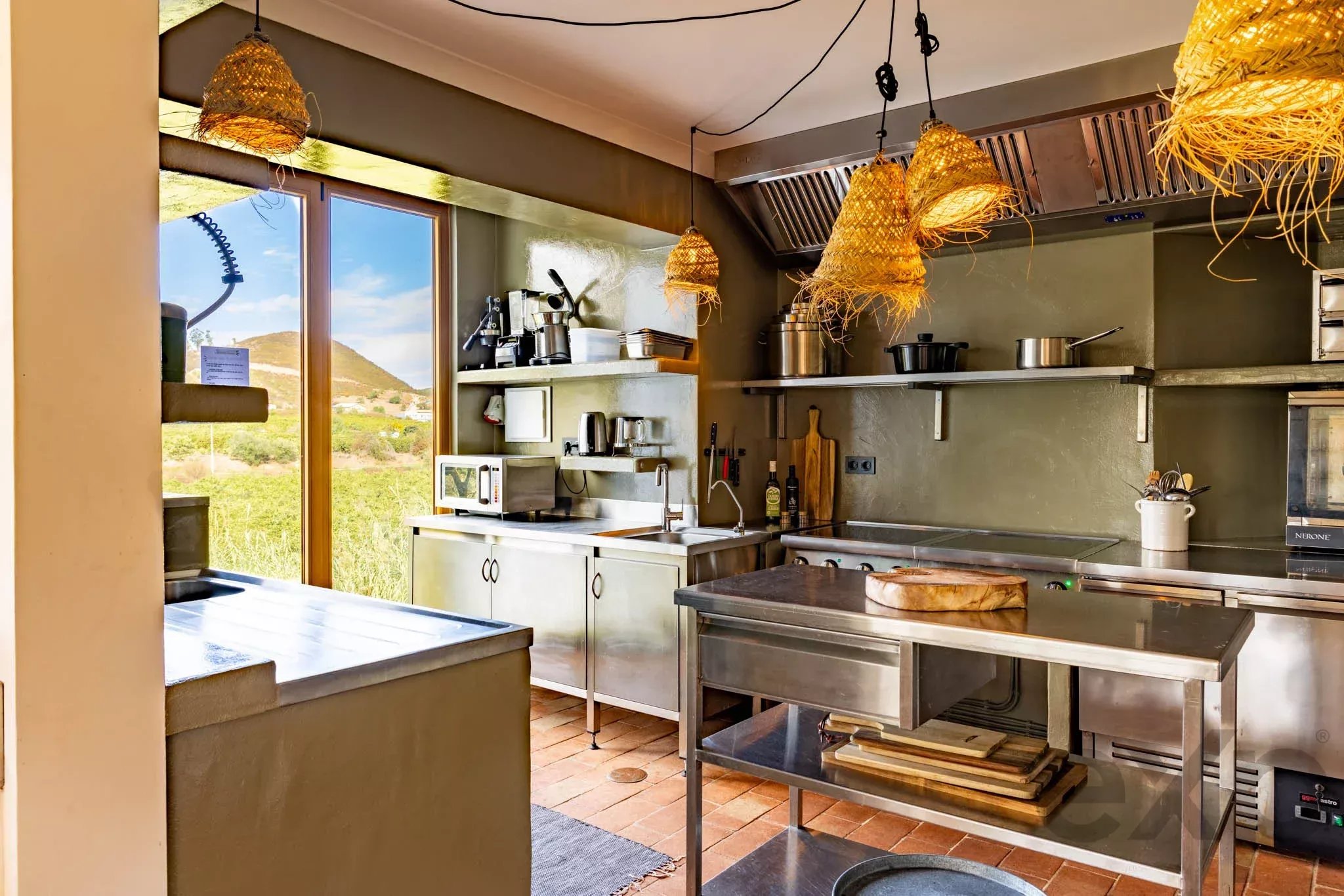 Rare Riverfront Estate with AL Licence: Turnkey 8-Suite Retreat Near Silves