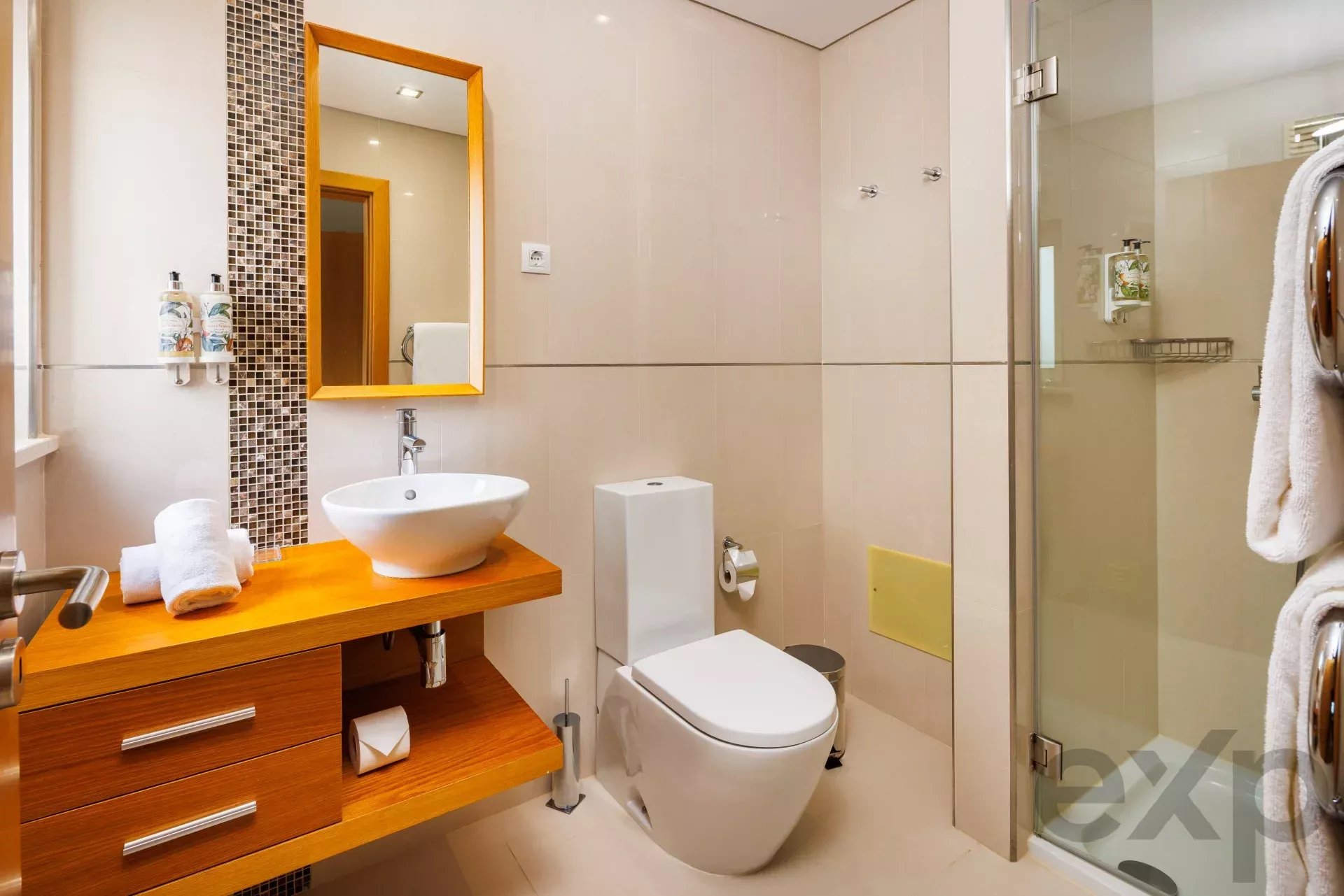 Modern 2-Bedroom Duplex in Village Resort, Carvoeiro – Algarve