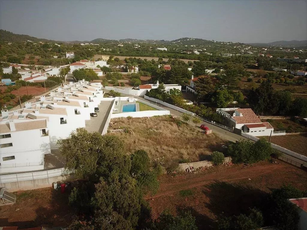 Urban Land for a 4-Bedroom Villa in São Brás de Alportel, Algarve