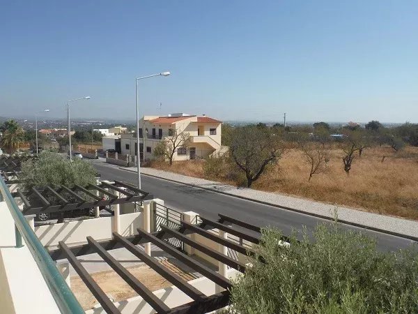 Moradia T4 em Condomínio Fechado em Moncarapacho