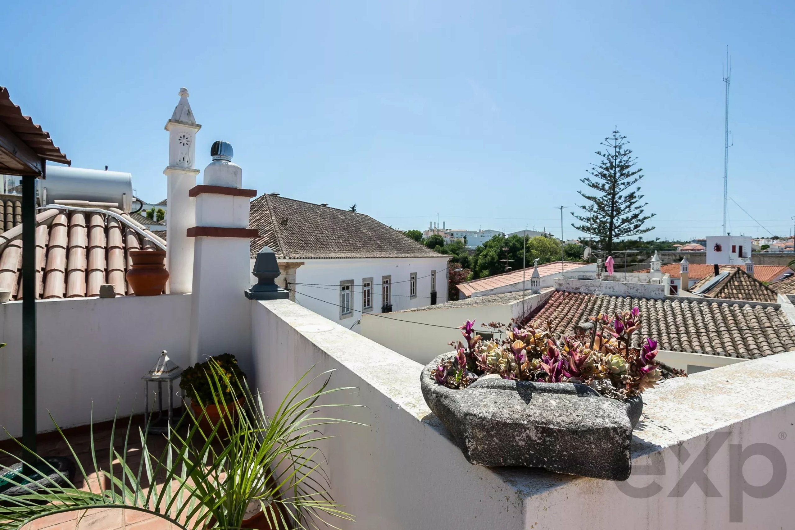 Stunning 4-Bedroom Townhouse in Tavira’s Historic Centre