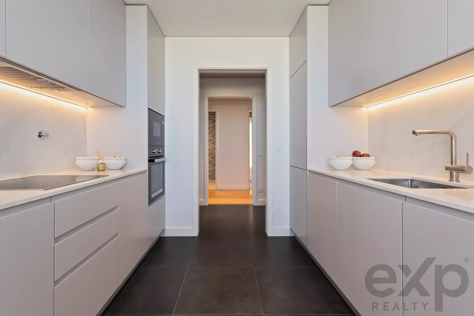 Apartamento de Luxo T2 em Quarteira, Algarve