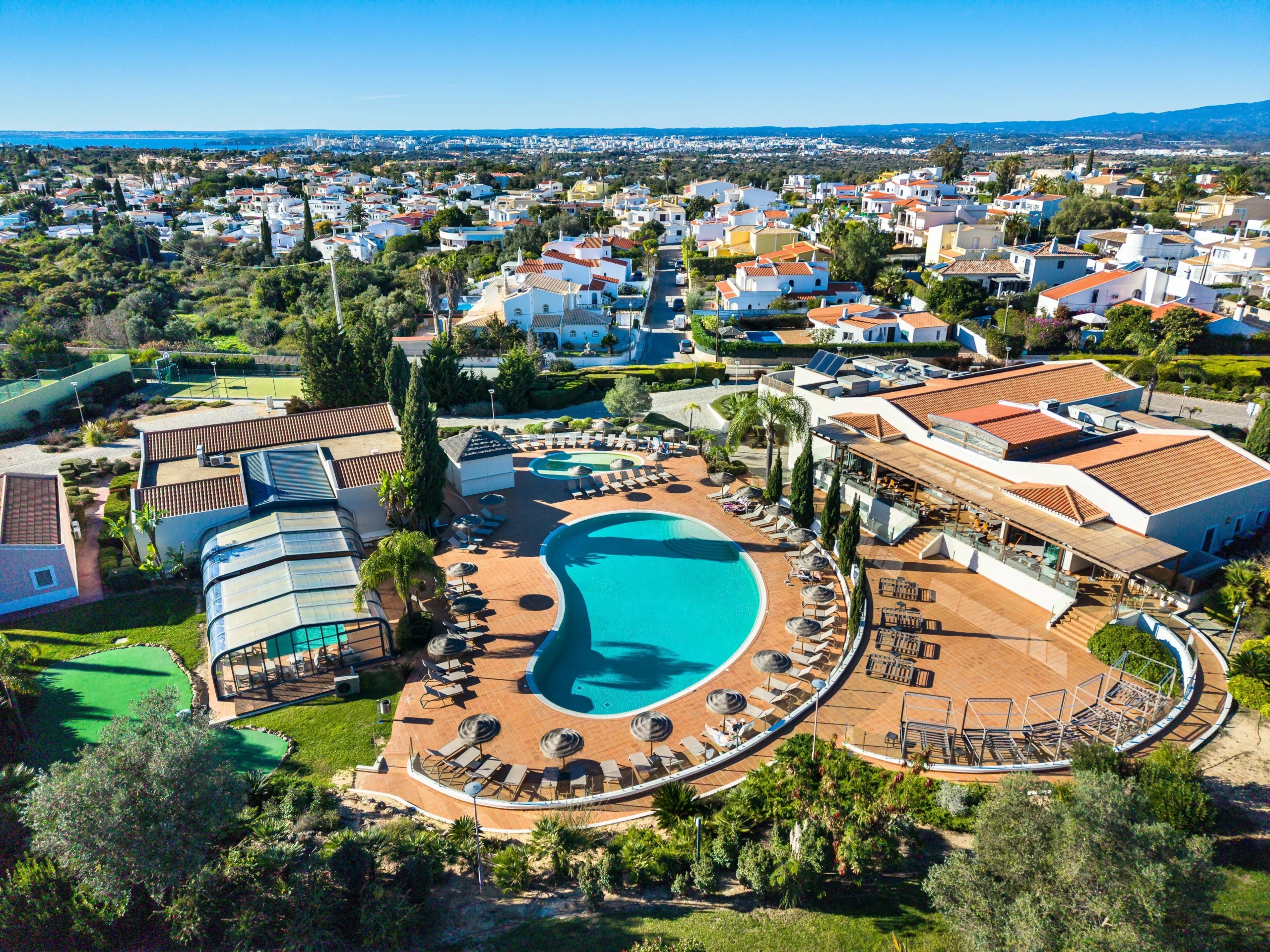 Modern 2-Bedroom Duplex in Village Resort, Carvoeiro – Algarve