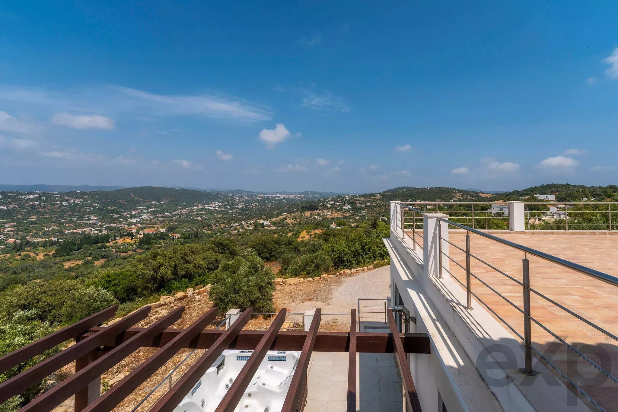 T3 Villa with magnificent views, close to São Bras de Alportel, Loule and Faro