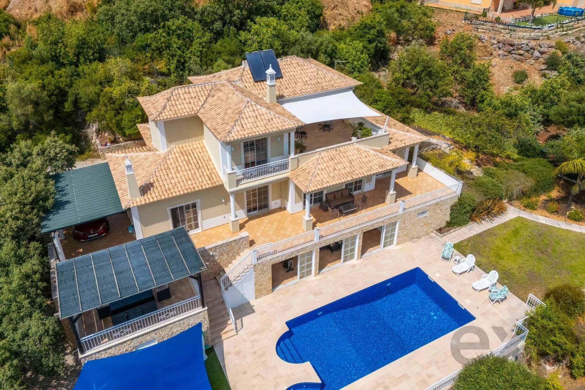 Four bedroom villa with open views and pool in São Bras de Alportel, Algarve