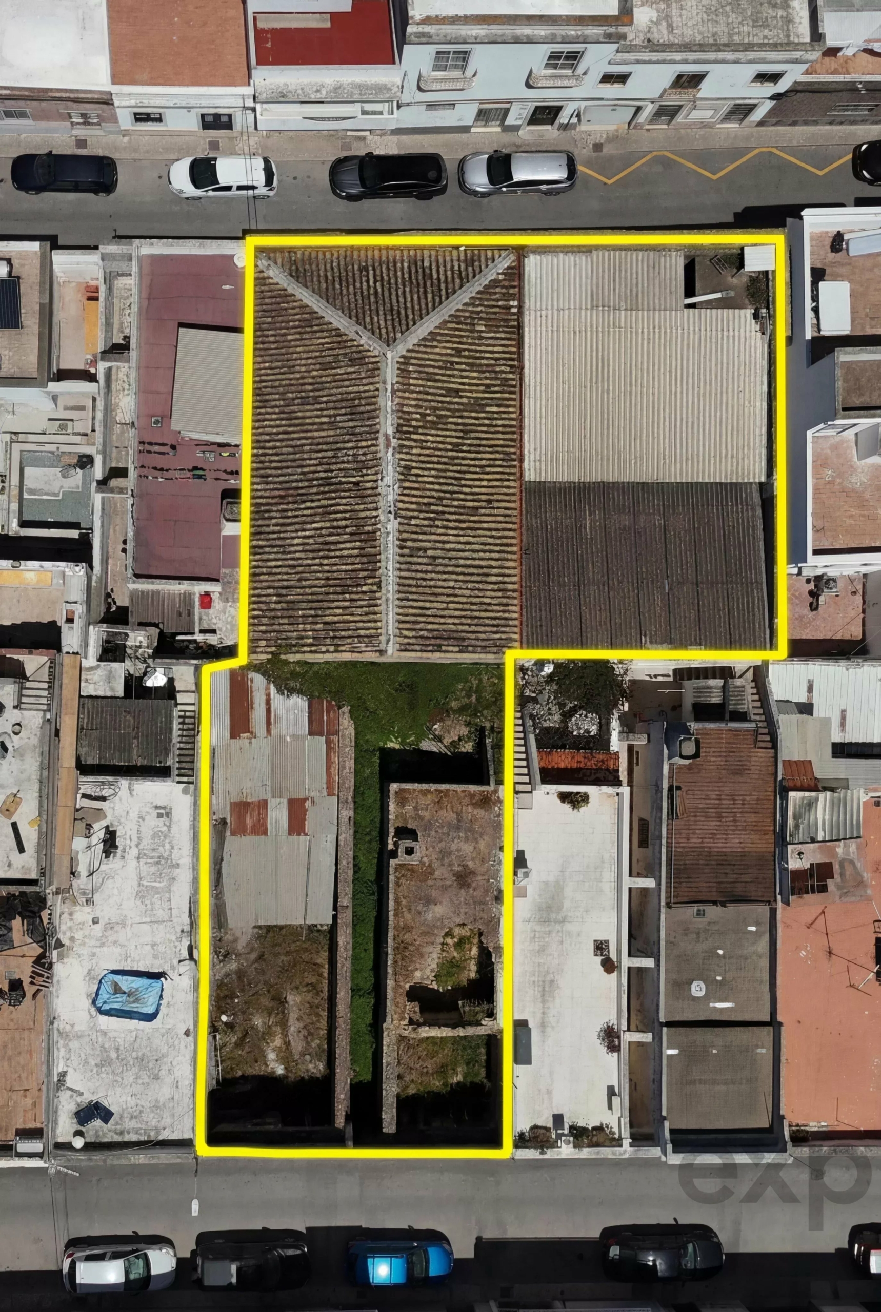 Immeuble à l’âme de l’Algarve : 357 m² au centre d’Olhão avec faisabilité pour 5 étages