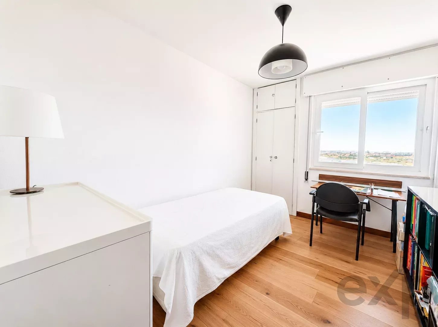 Elegant 3-Bedroom Apartment with Stunning Views over the Ria Formosa