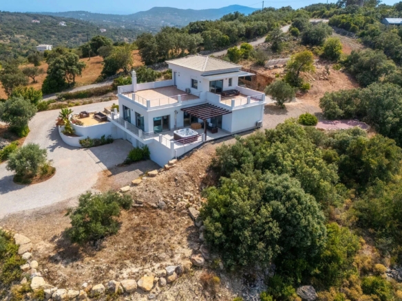 T3 Villa with magnificent views, close to São Bras de Alportel, Loule and Faro