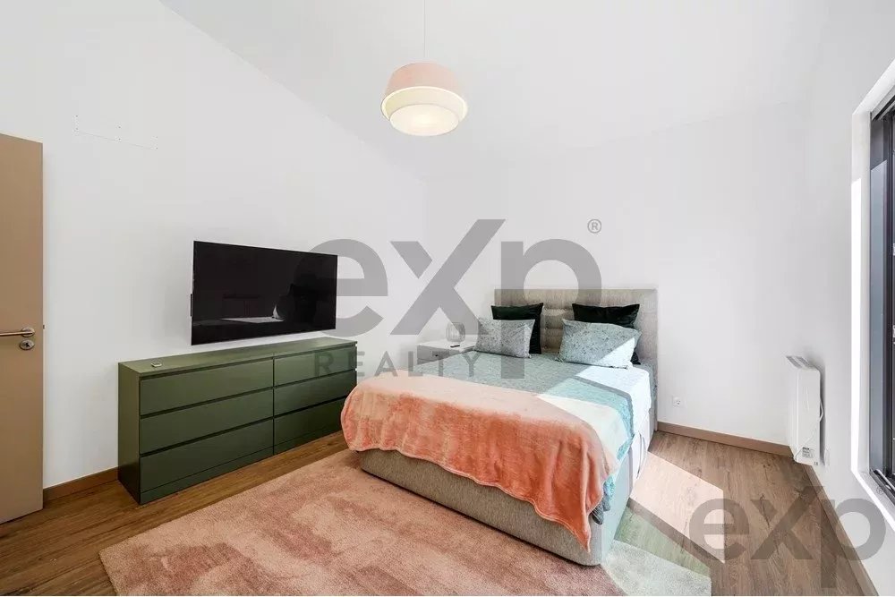 New T4 villa 5 min car to the Beach.