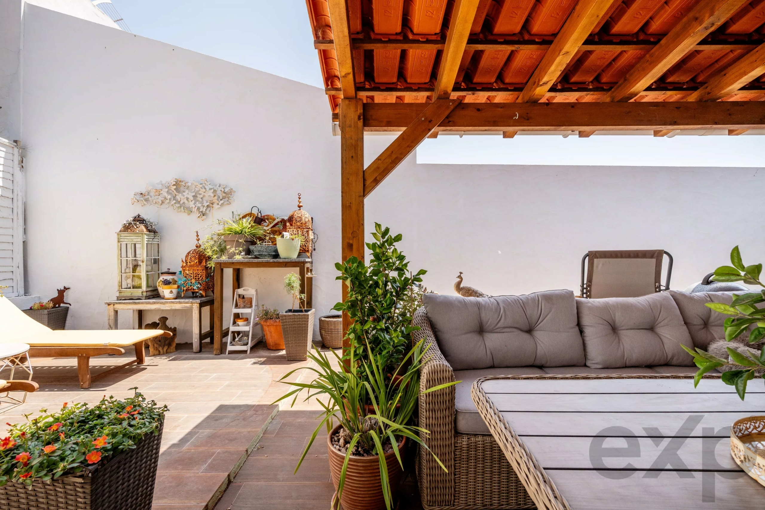 Beautifully Renovated 2-Bedroom Home with Landscaped Garden & Log Cabin Between Messines and Silves
