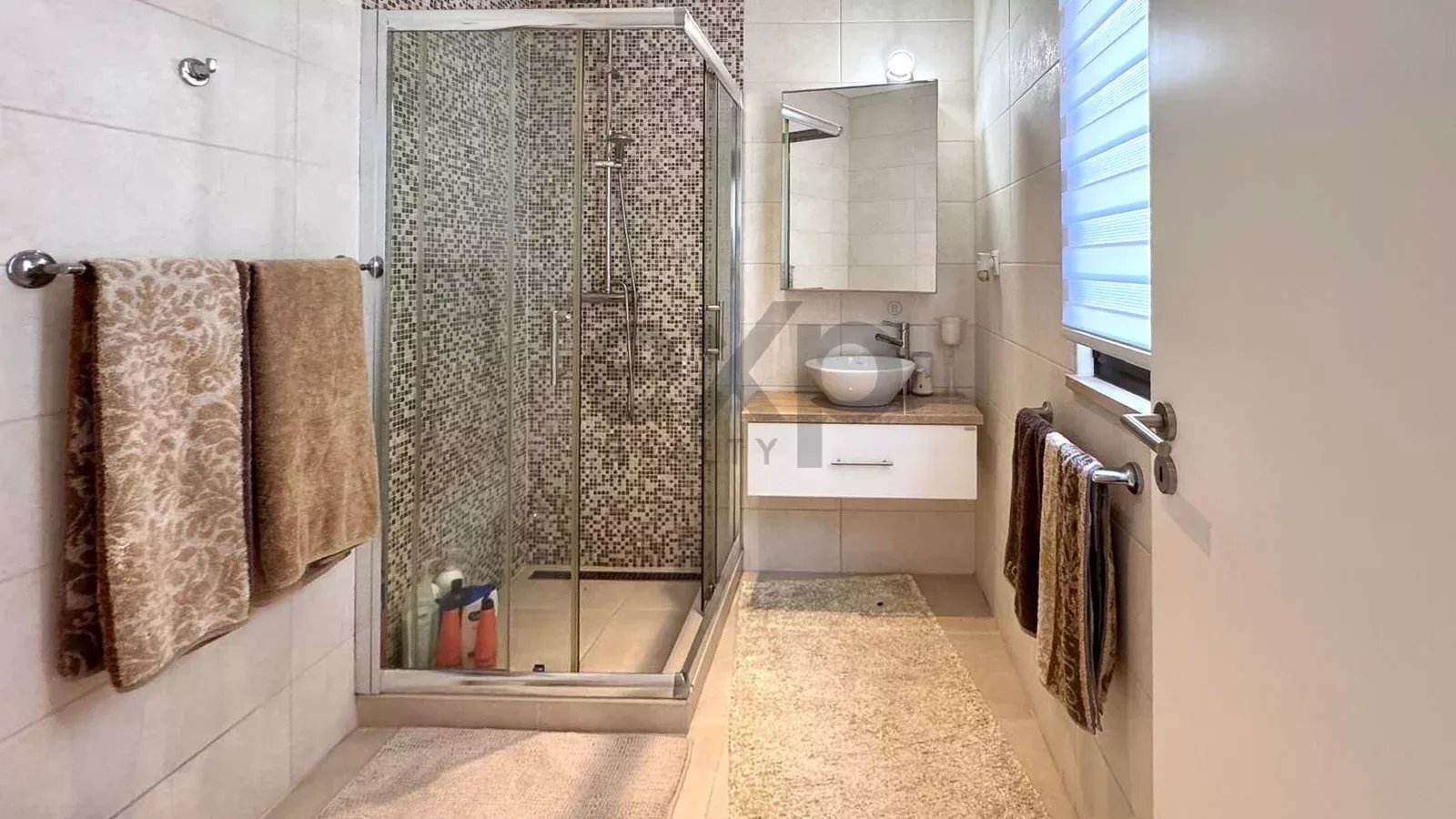 Luxury 4-bedroom villa of 437 m² with swimming pool – Mexilhoeira Grande, Portimão