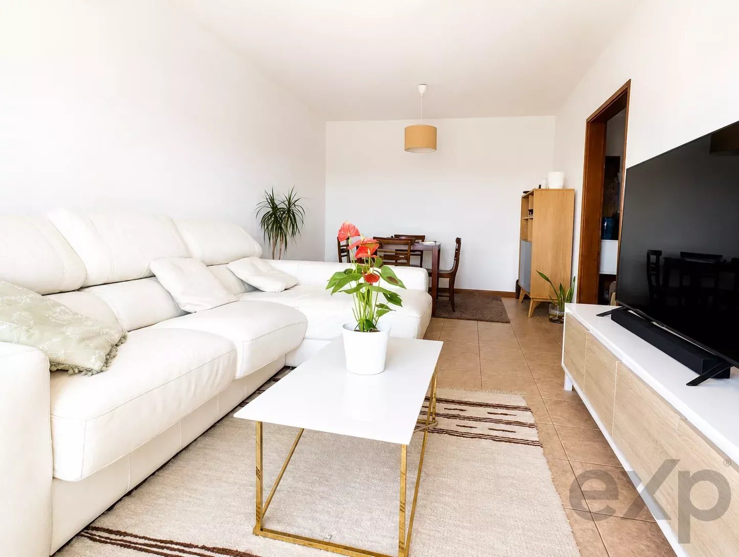 Elegant 3-Bedroom Apartment with Stunning Views over the Ria Formosa