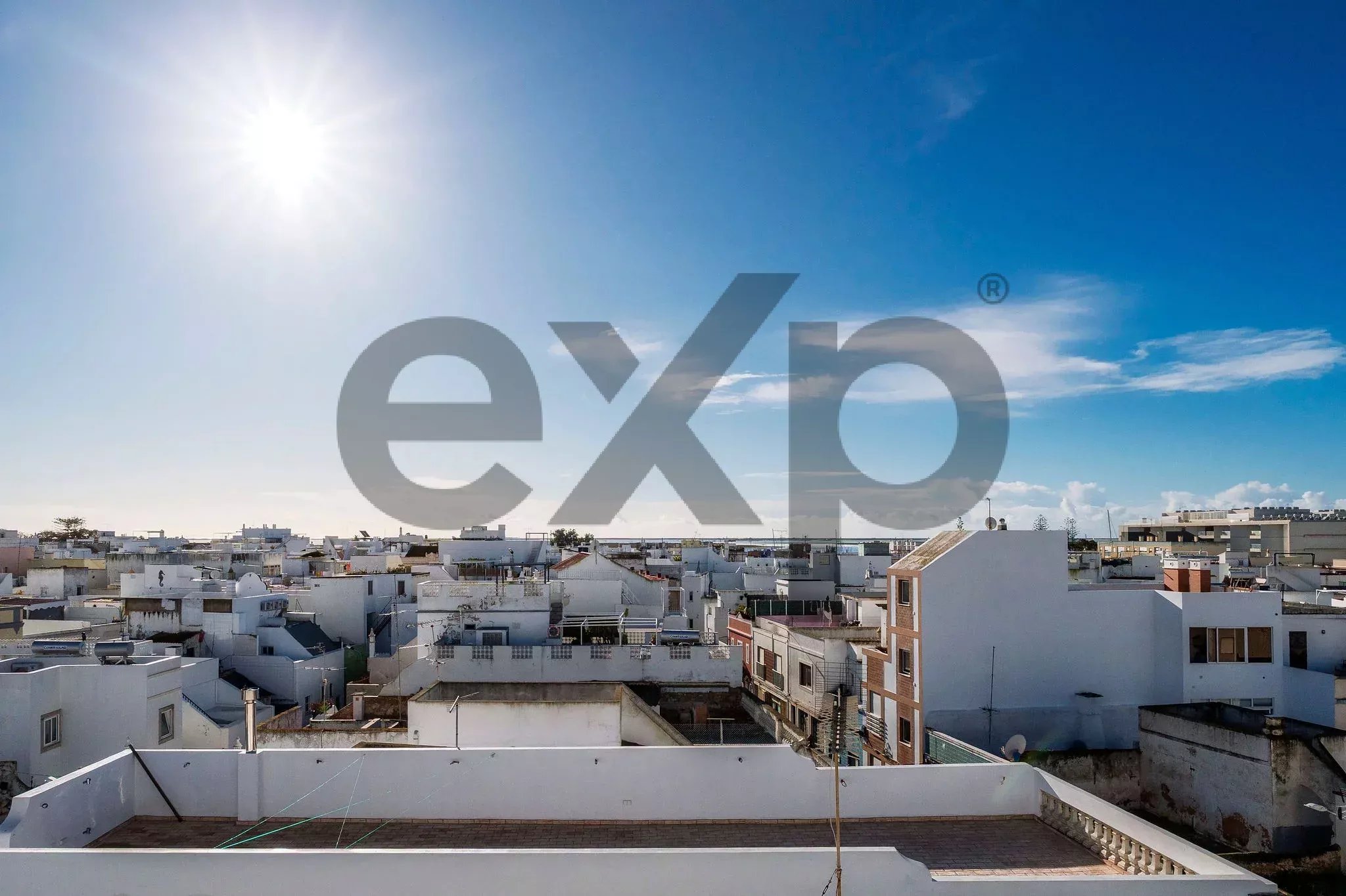 Stunning Large Townhouse in the Heart of Olhão