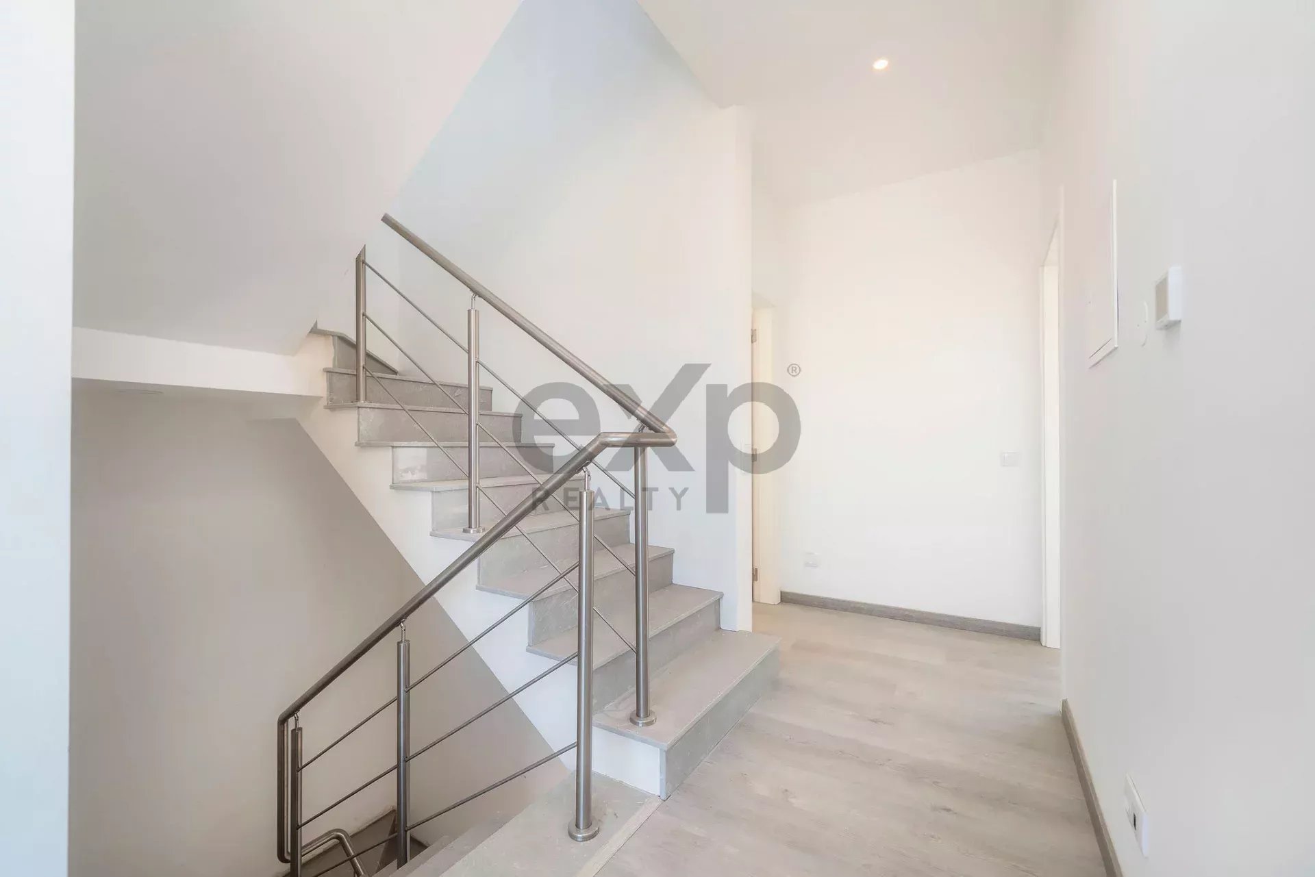 Contemporary Newly Built T6 Villa by Tavira Waterfront
