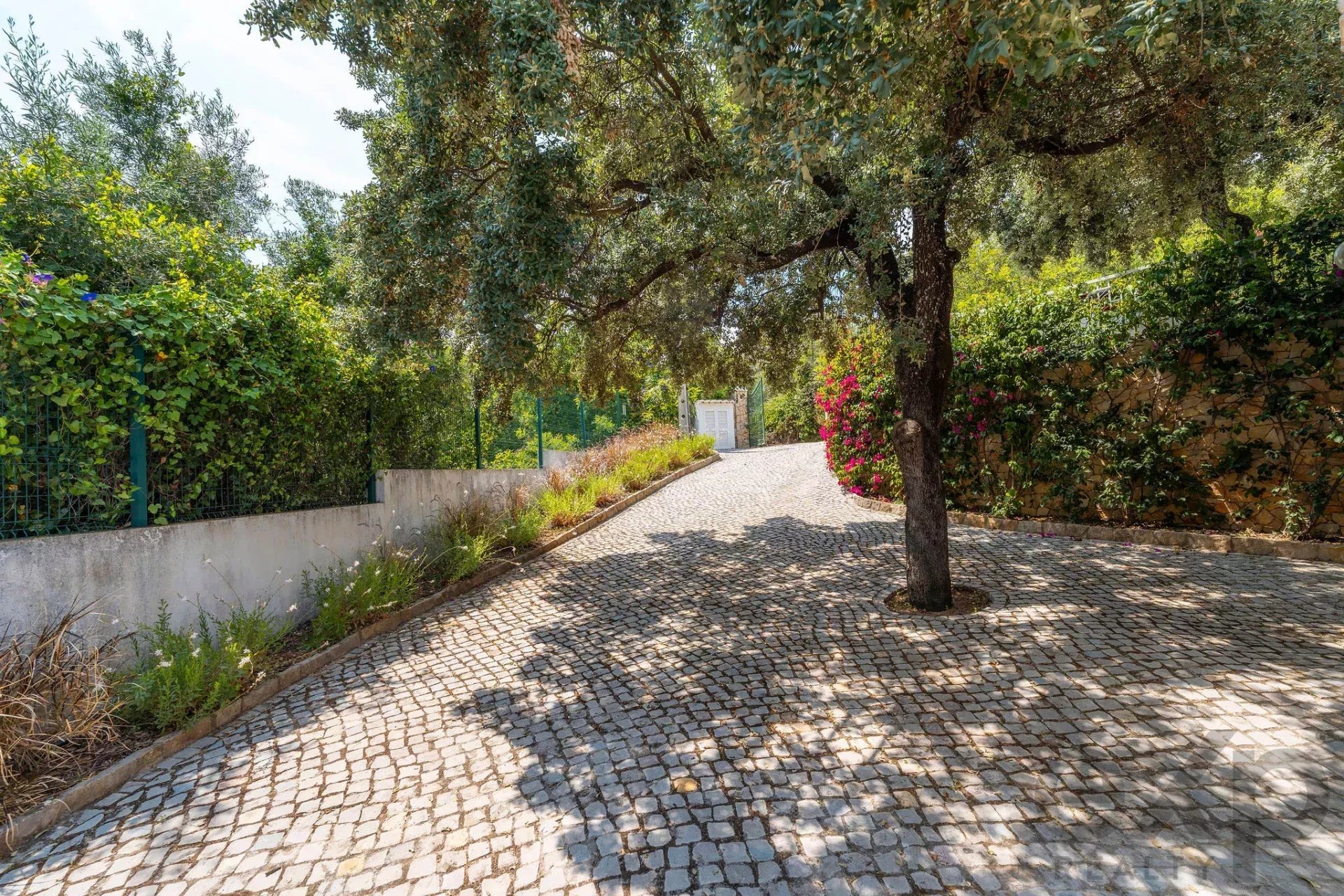 Four bedroom villa with open views and pool in São Bras de Alportel, Algarve