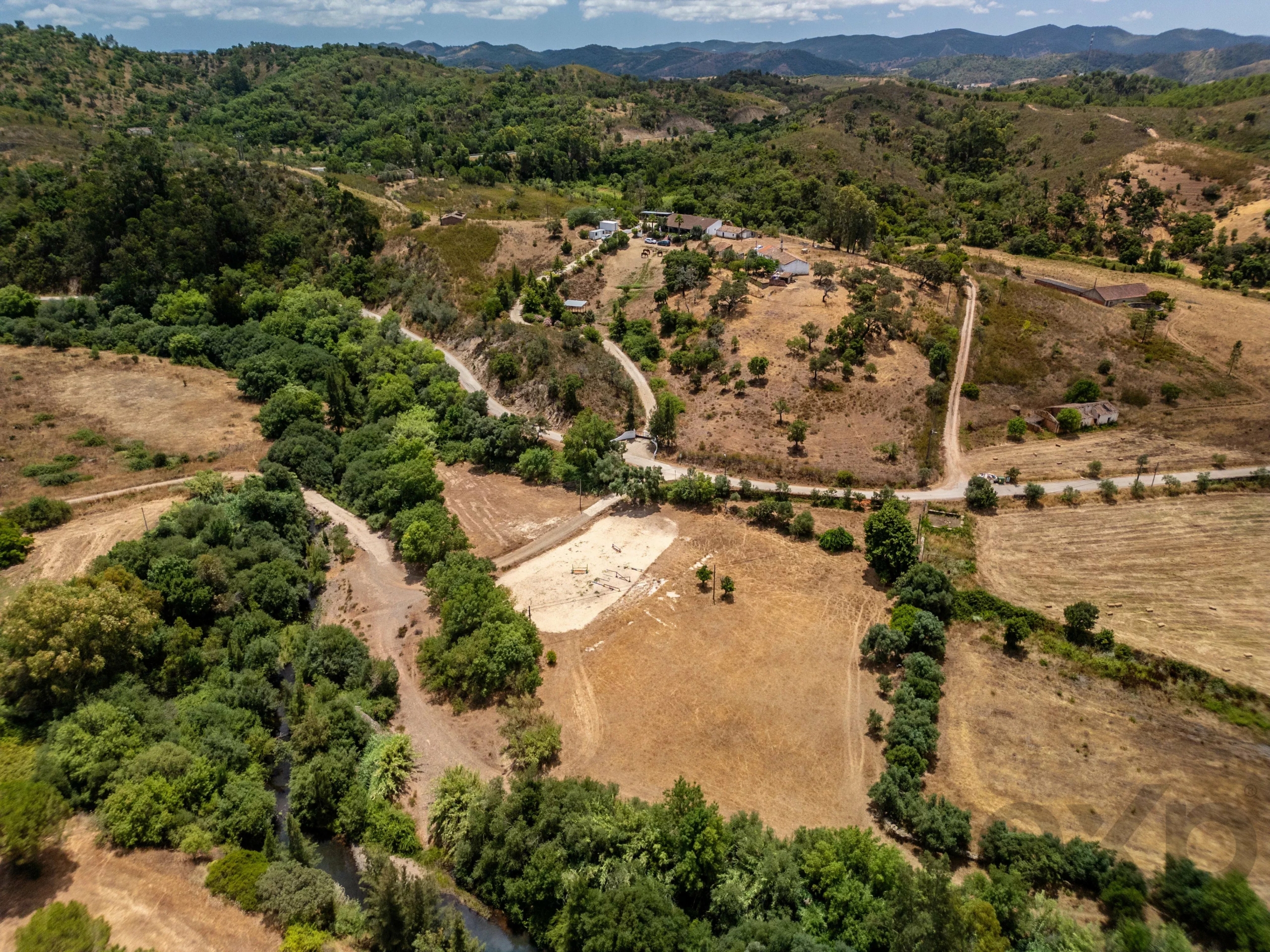 Beautiful Family Home with Equestrian Facilities Set in 2.3 hectares