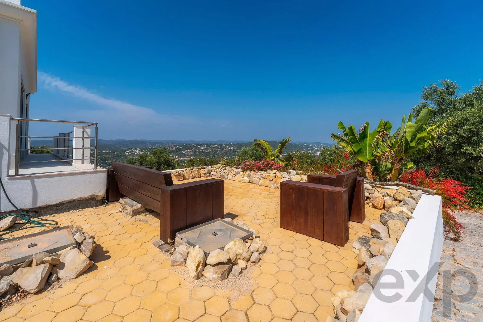 T3 Villa with magnificent views, close to São Bras de Alportel, Loule and Faro