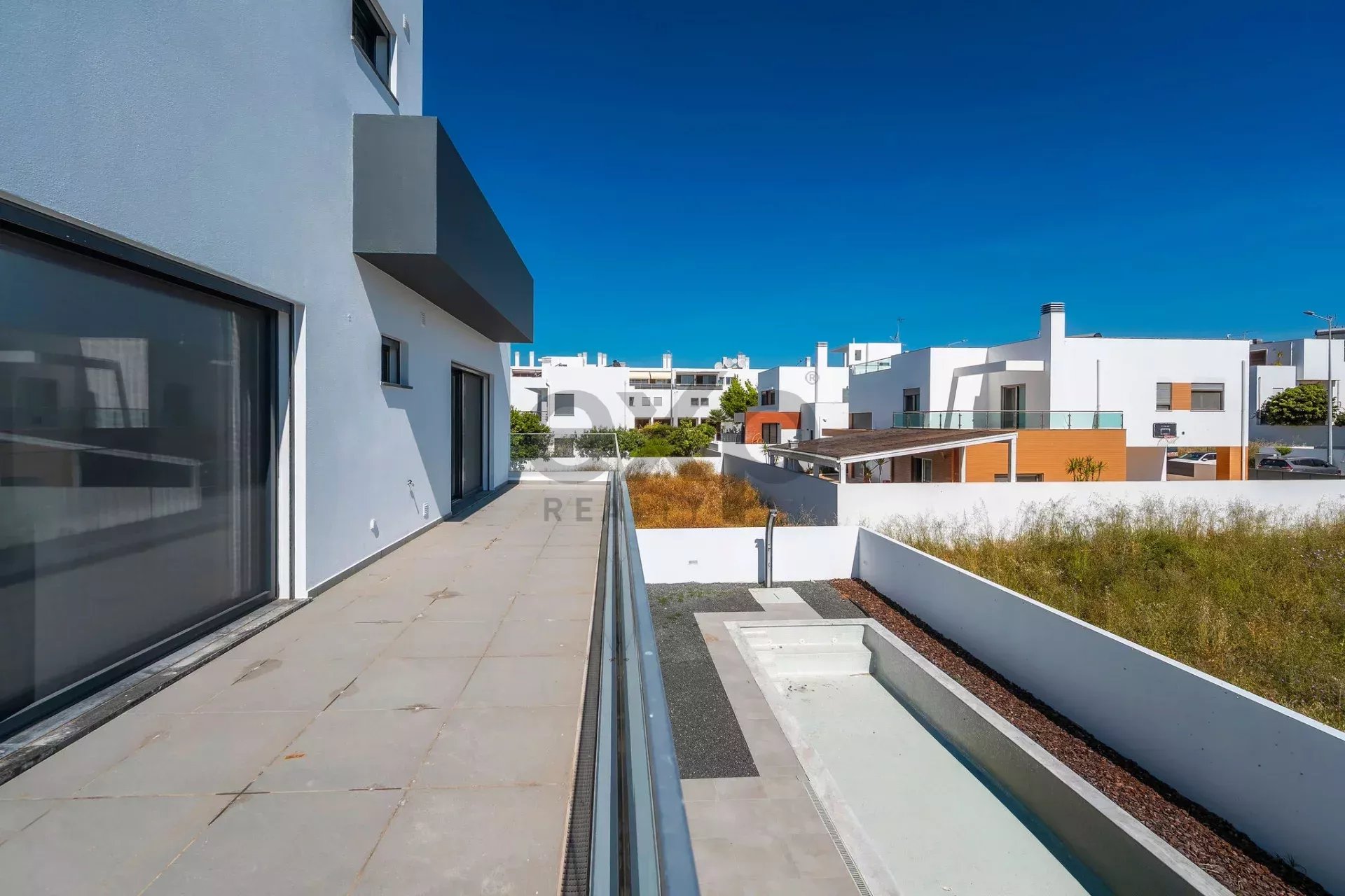 Contemporary Newly Built T6 Villa by Tavira Waterfront