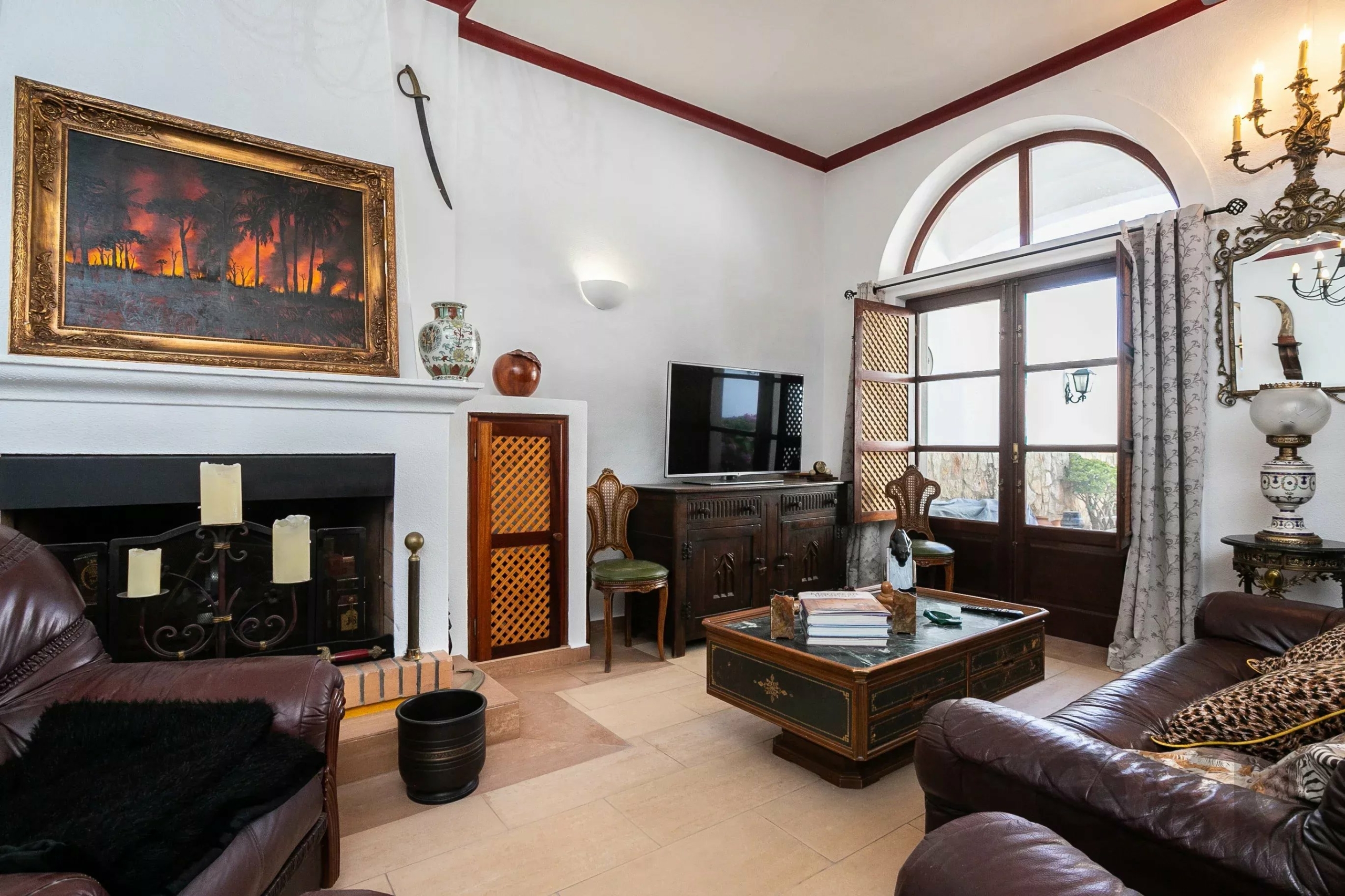 Stunning 4-Bedroom Townhouse in Tavira’s Historic Centre