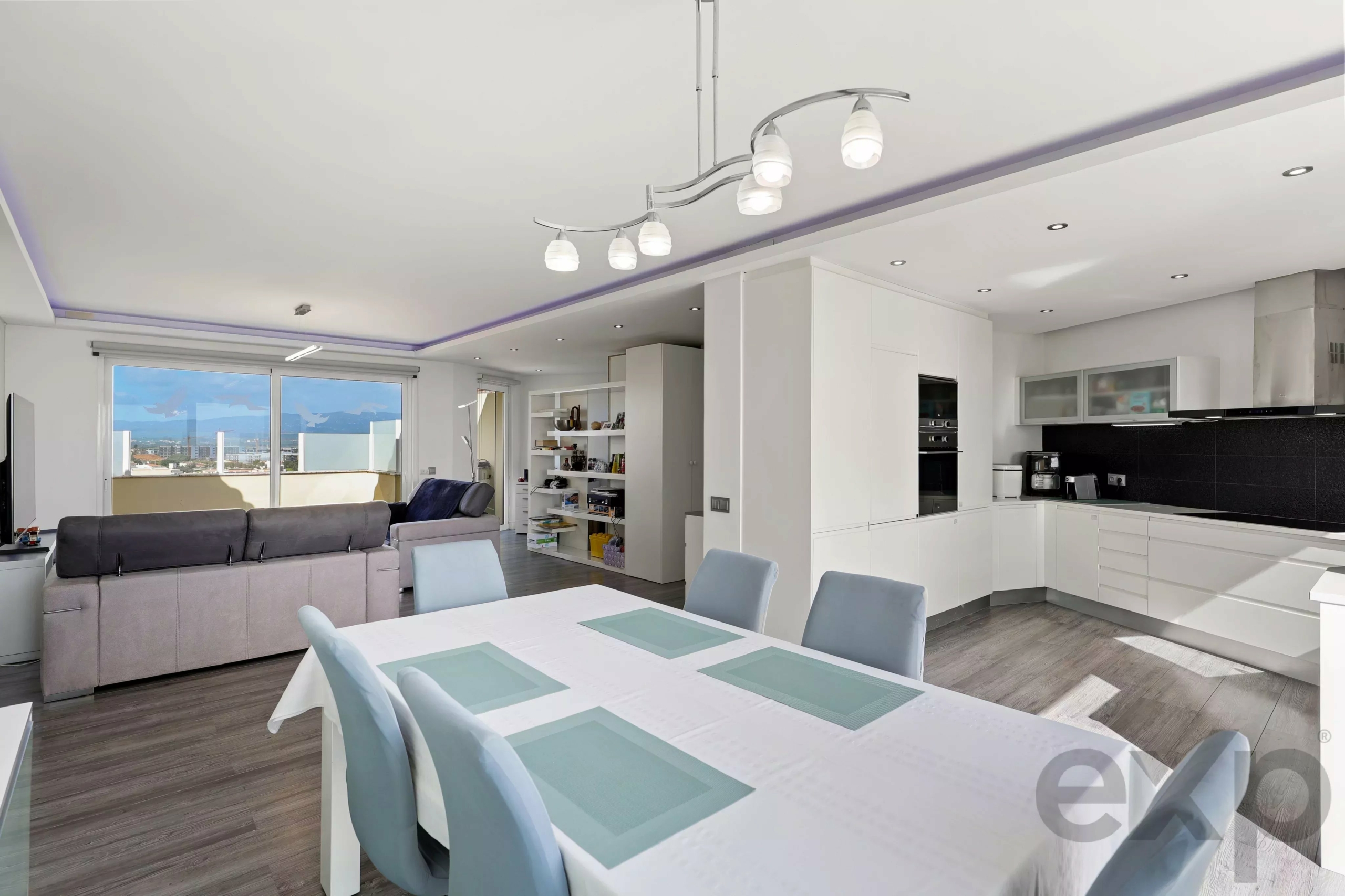 Penthouse exclusif de 3 chambres avec terrasse privée de 119 m², vue mer Portimão et Alvor, et vues panoramiques