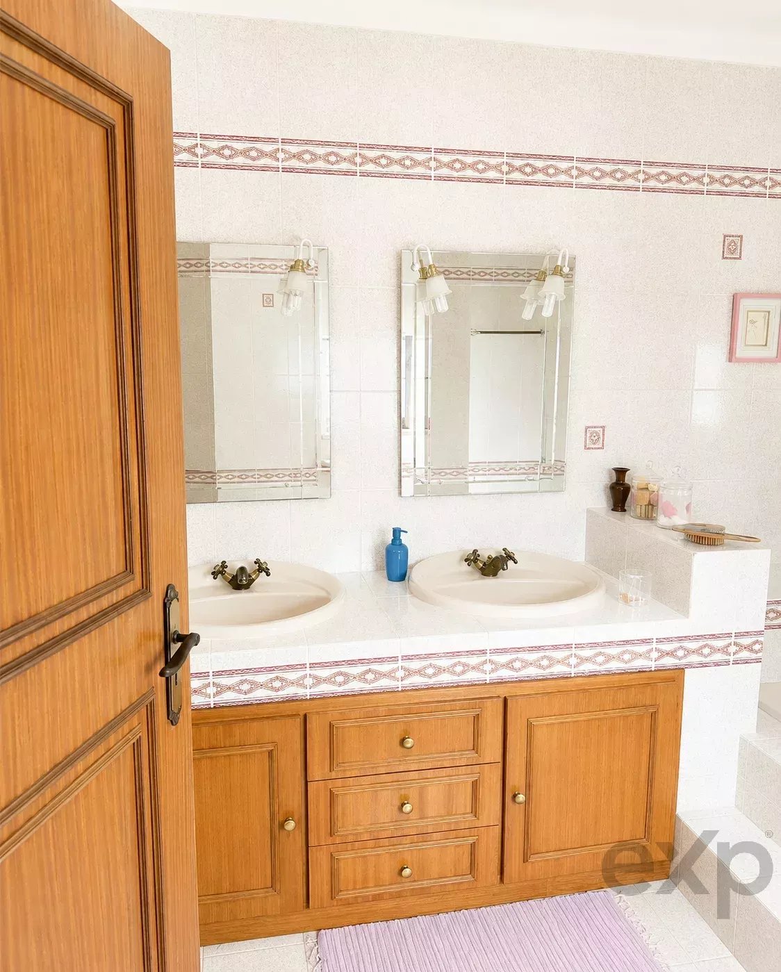 5-Bedroom House, Altura