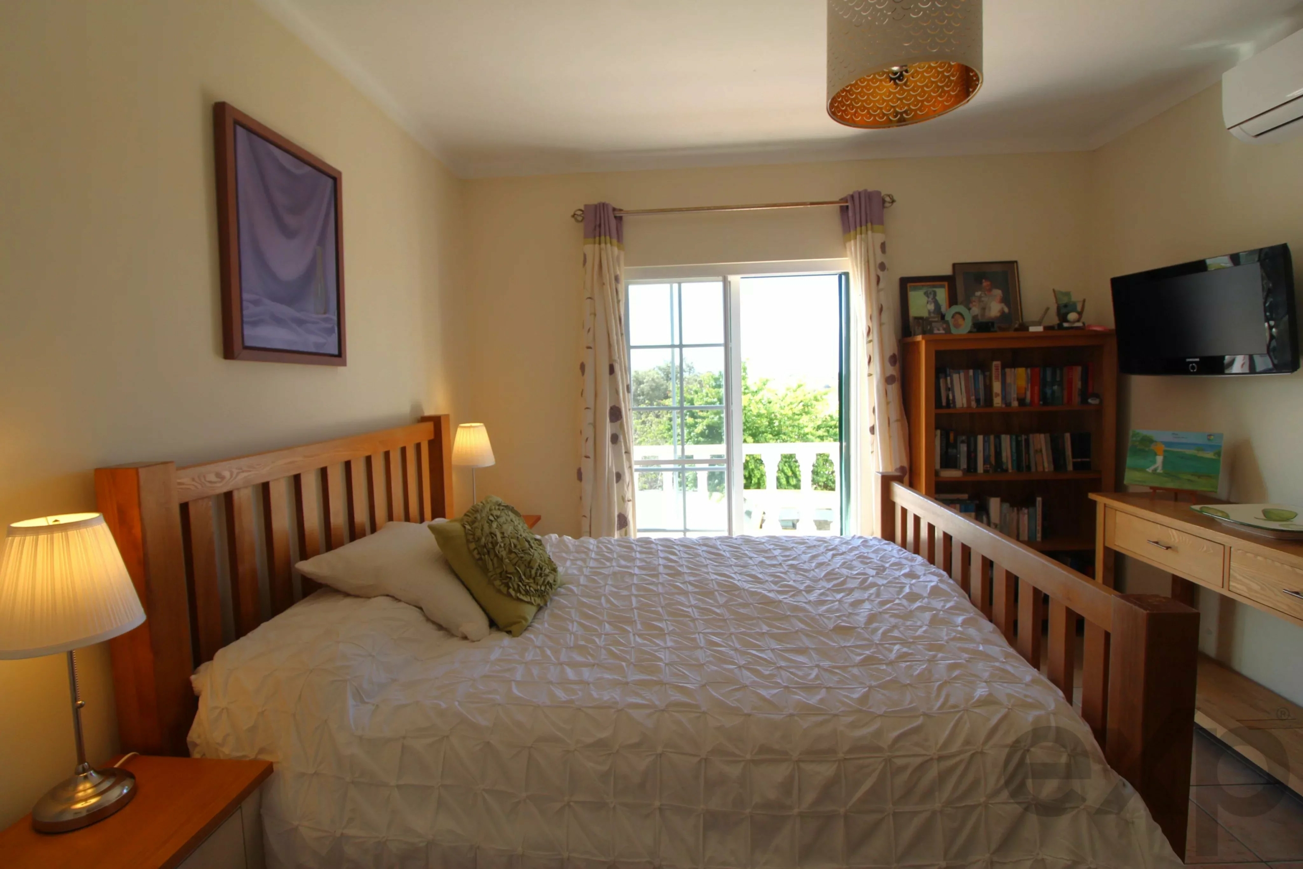 3 Bedroom Villa with Guadiana River Views, Pool & Golf Simulator