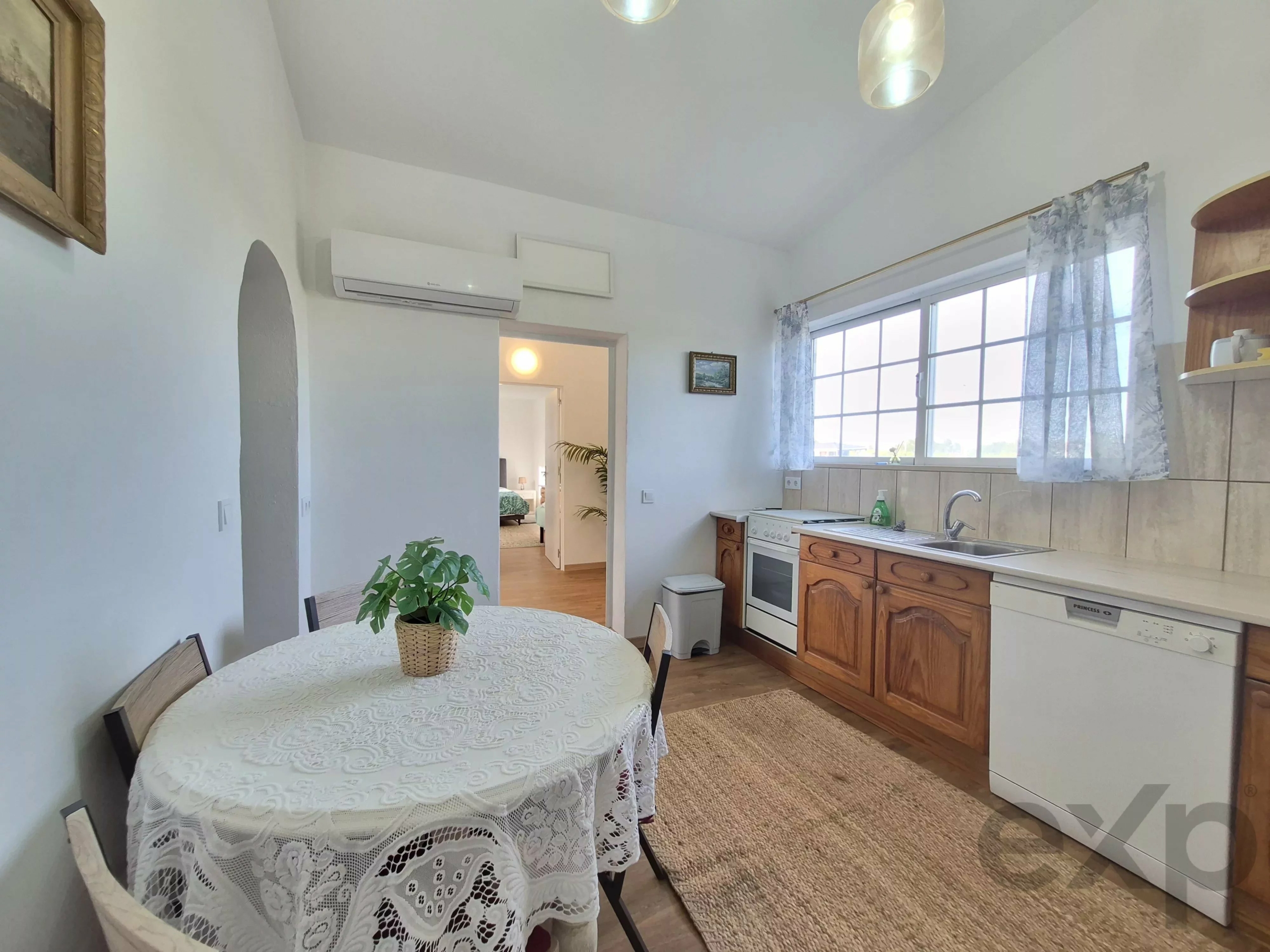 Renovated farmhouse ideally located in the middle of nature.