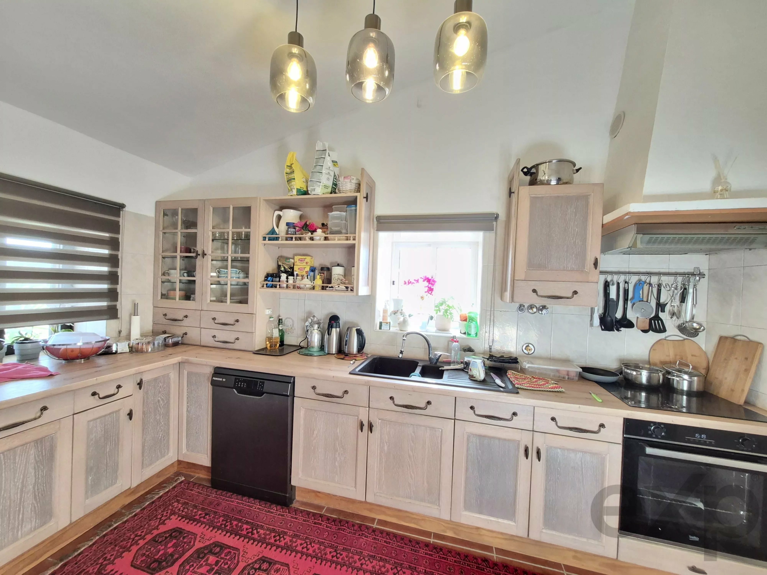 Renovated farmhouse ideally located in the middle of nature.