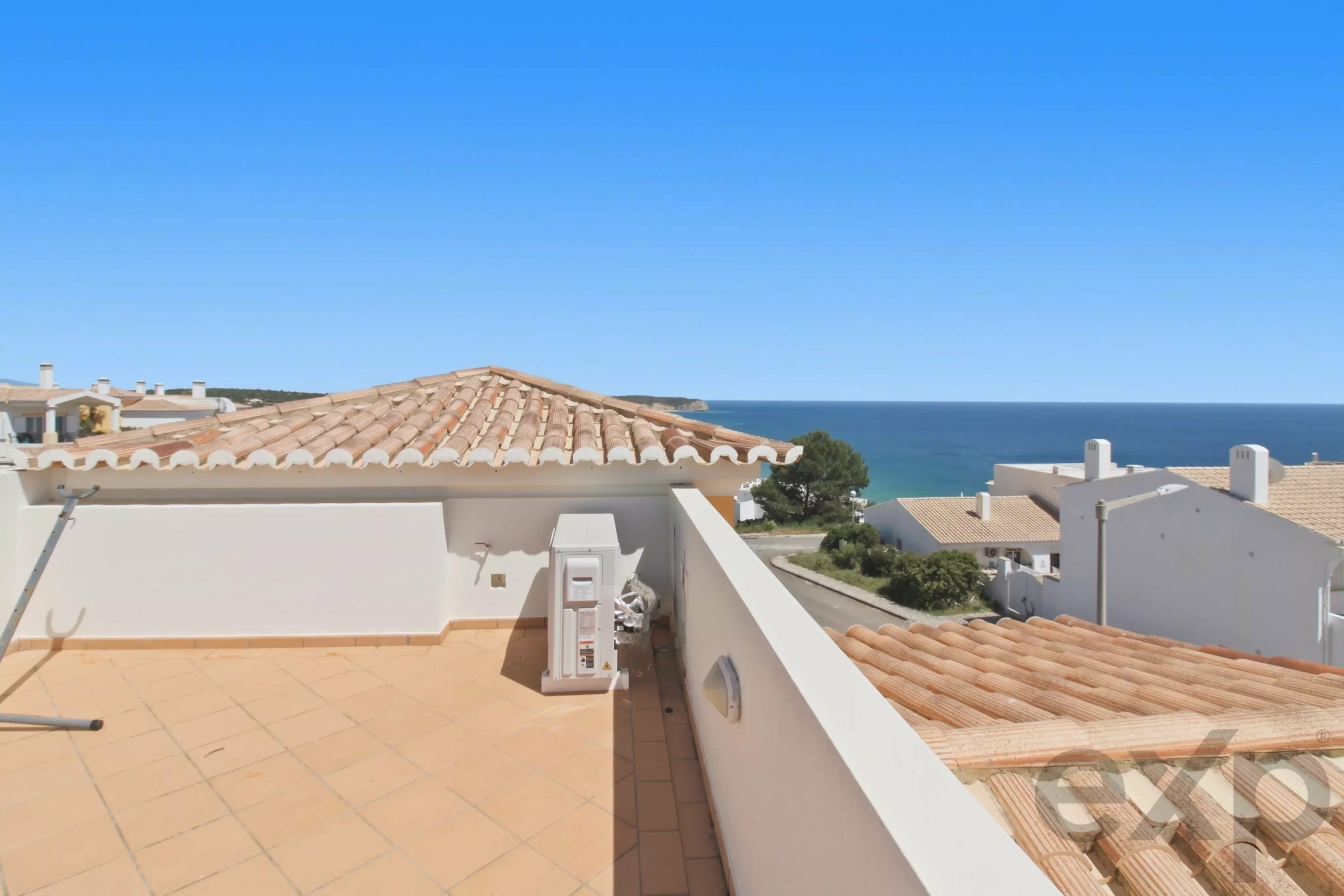 Beautiful 3-townhouse next to the beach with spectacular ocean views.