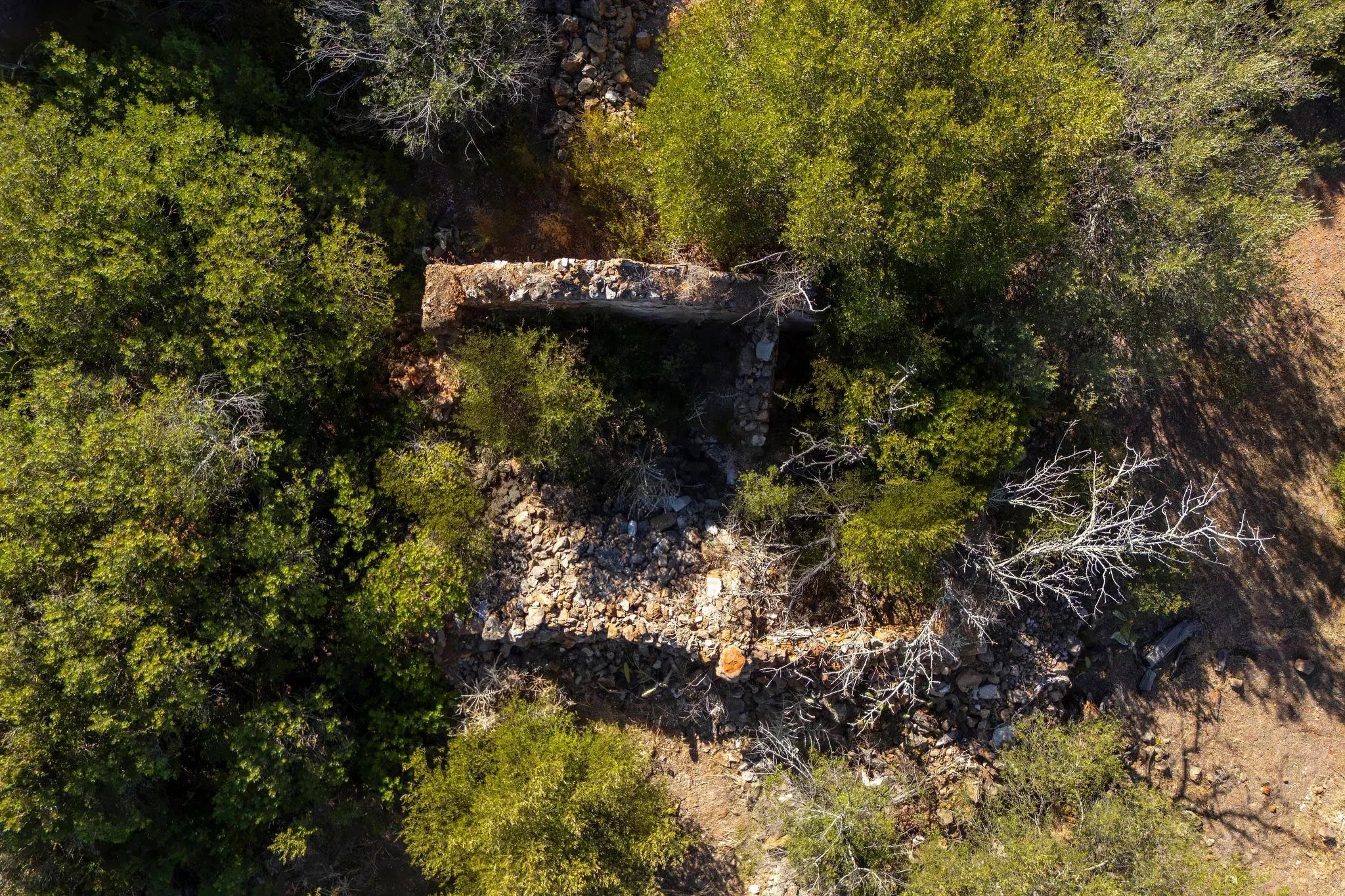 Plot with Ruin and Approved Project for a T4 with sea views