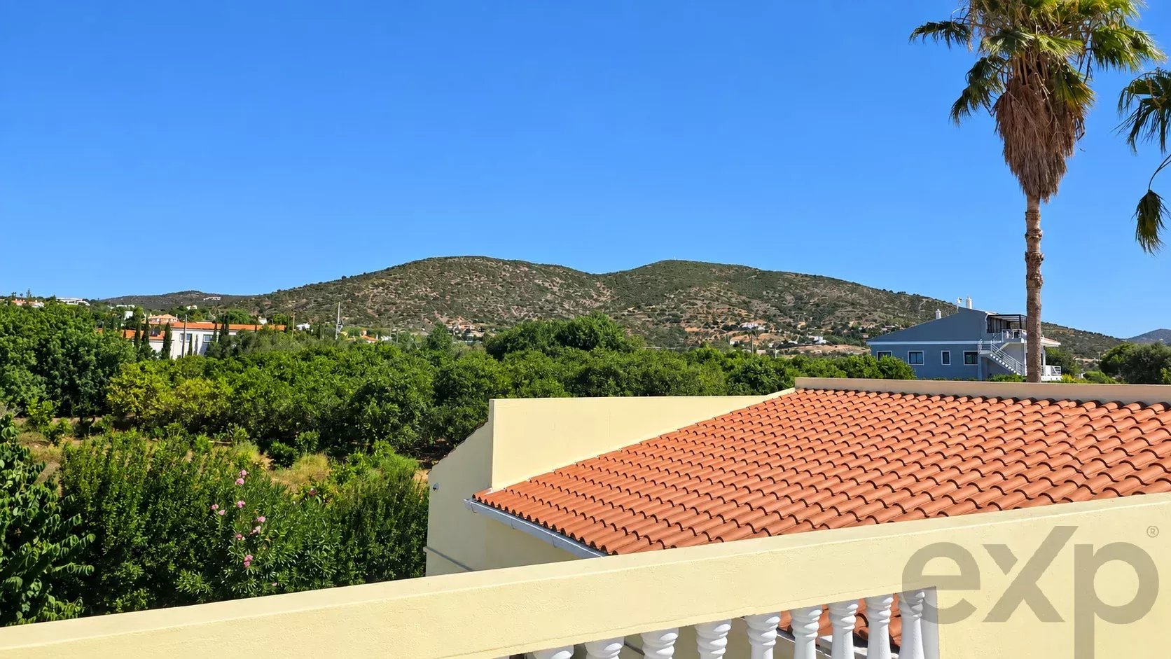 Villa de 4 chambres avec piscine sur un terrain de 1.640 m²