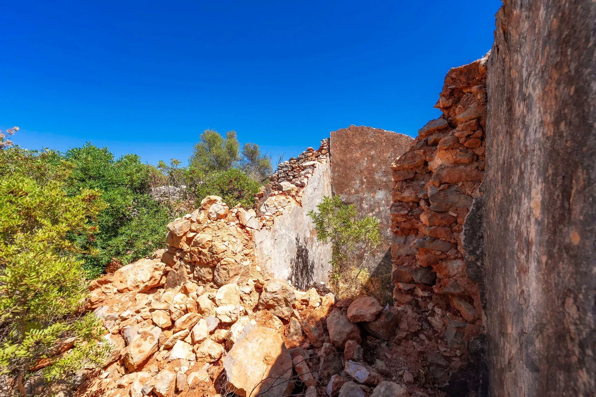 Hilltop Ruin with Breathtaking Countryside and Sea Views