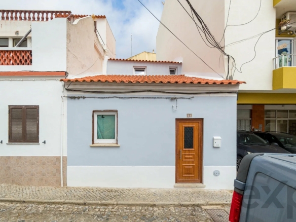 Charming 2-bedroom house in Lagoa, Algarve