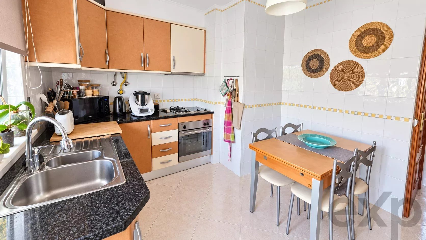 Spacious 3-Bedroom Apartment with Balcony and Parking