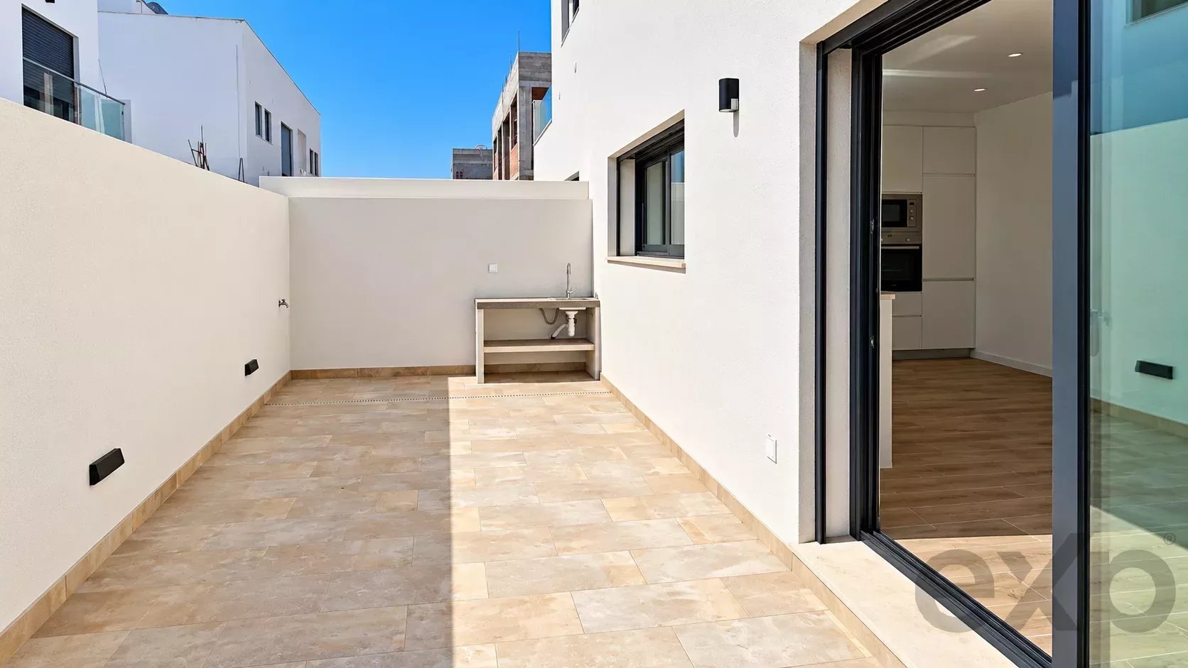 Maison neuve de 3 chambres à 5 minutes de la plage de Fuseta