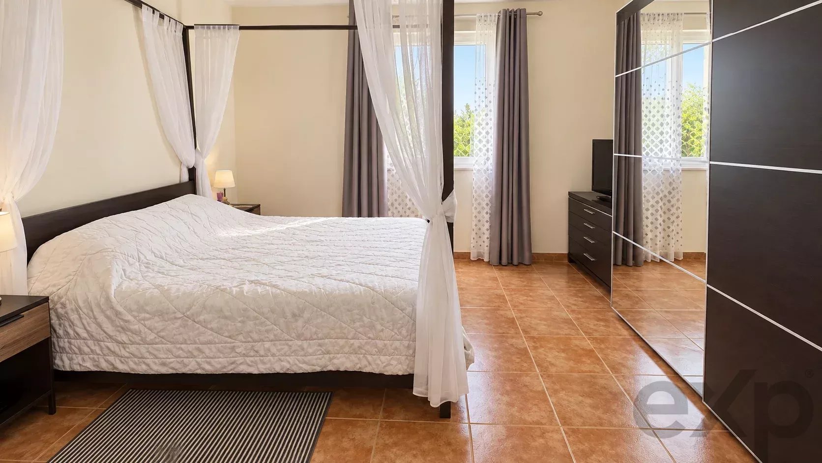 Villa de 4 chambres avec piscine sur un terrain de 1.640 m²