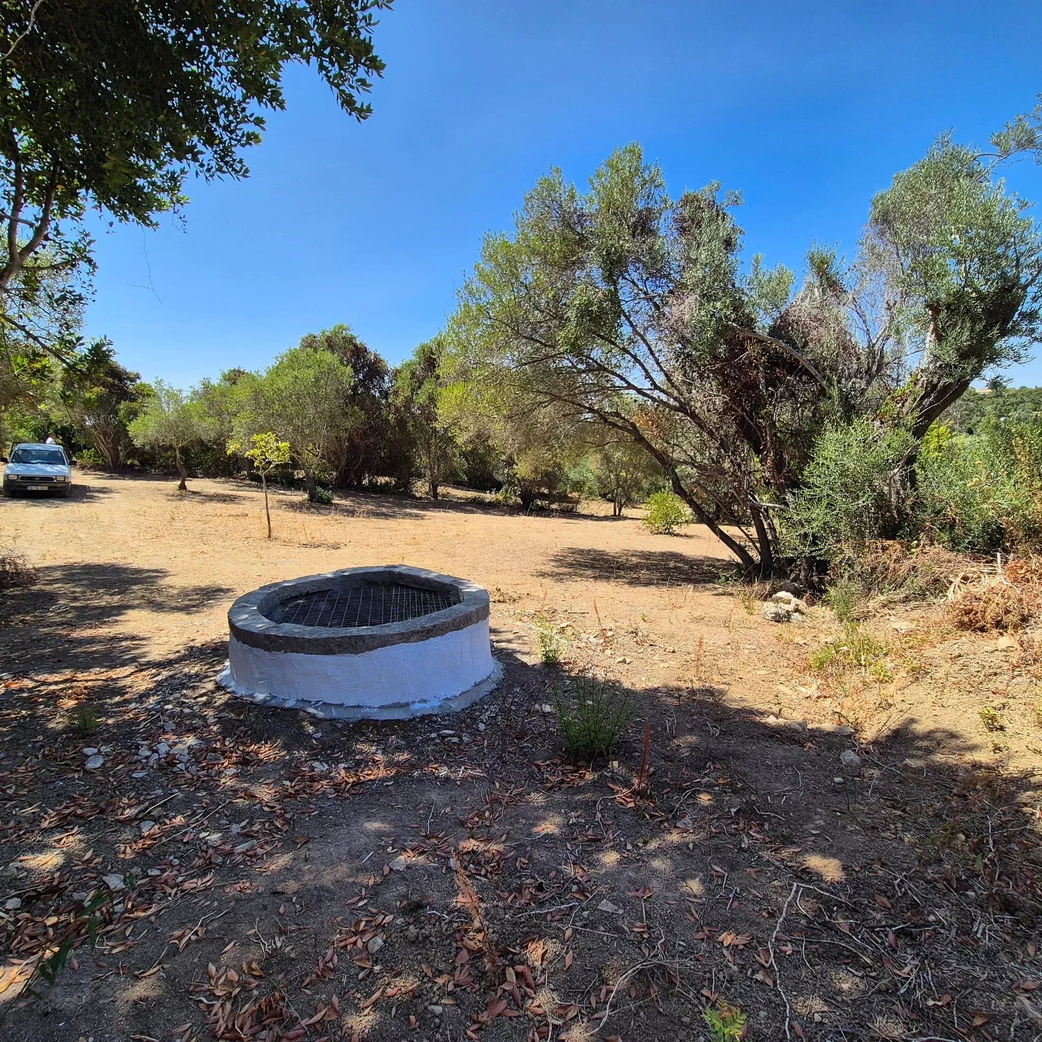 Rustic plot with well, Estoi – Faro