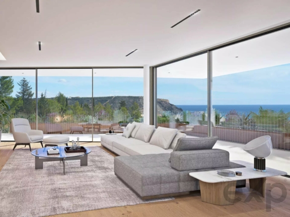 Sea-View 4-Bed Villa, Pool, Walk to Praia da Luz