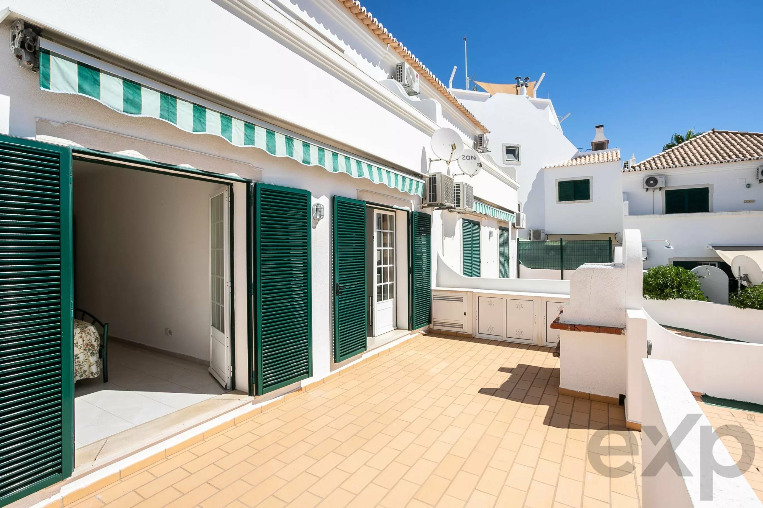 Cabanas Village – T2 mit Terrasse und Pool