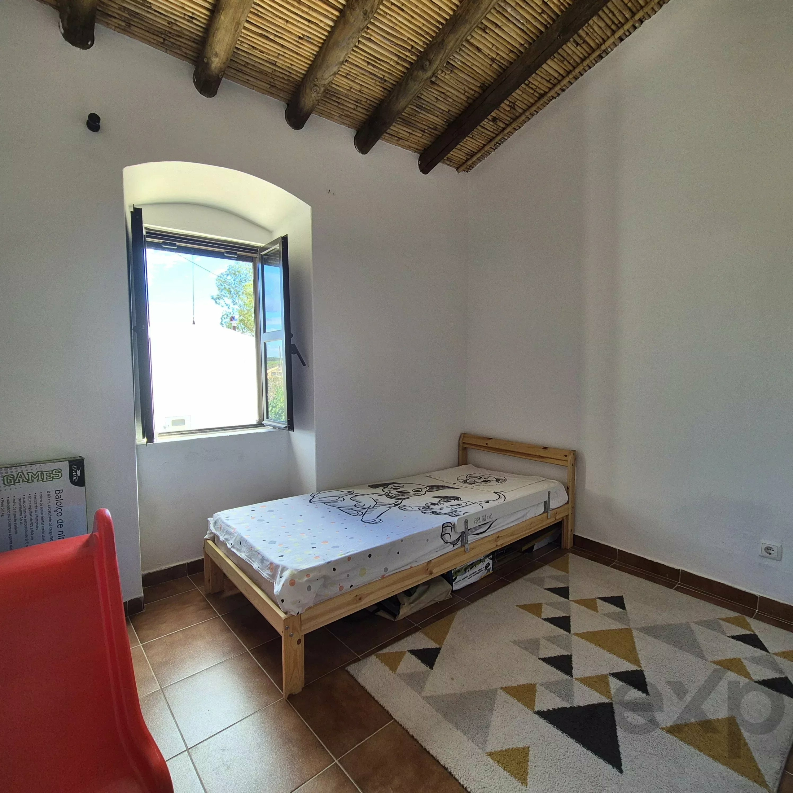 Two traditional houses with land in Vicentes, Alcoutim