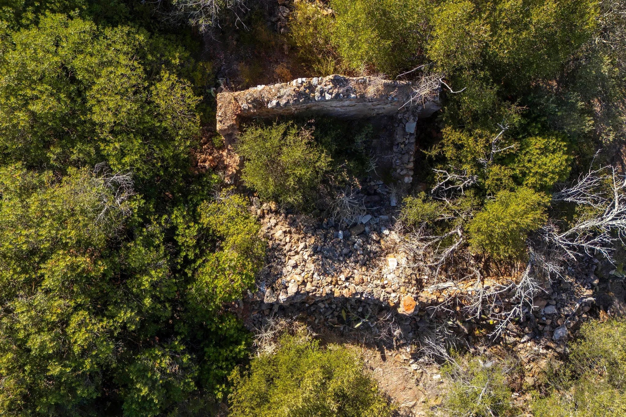 Plot with Ruin and Approved Project for a T4 with sea views